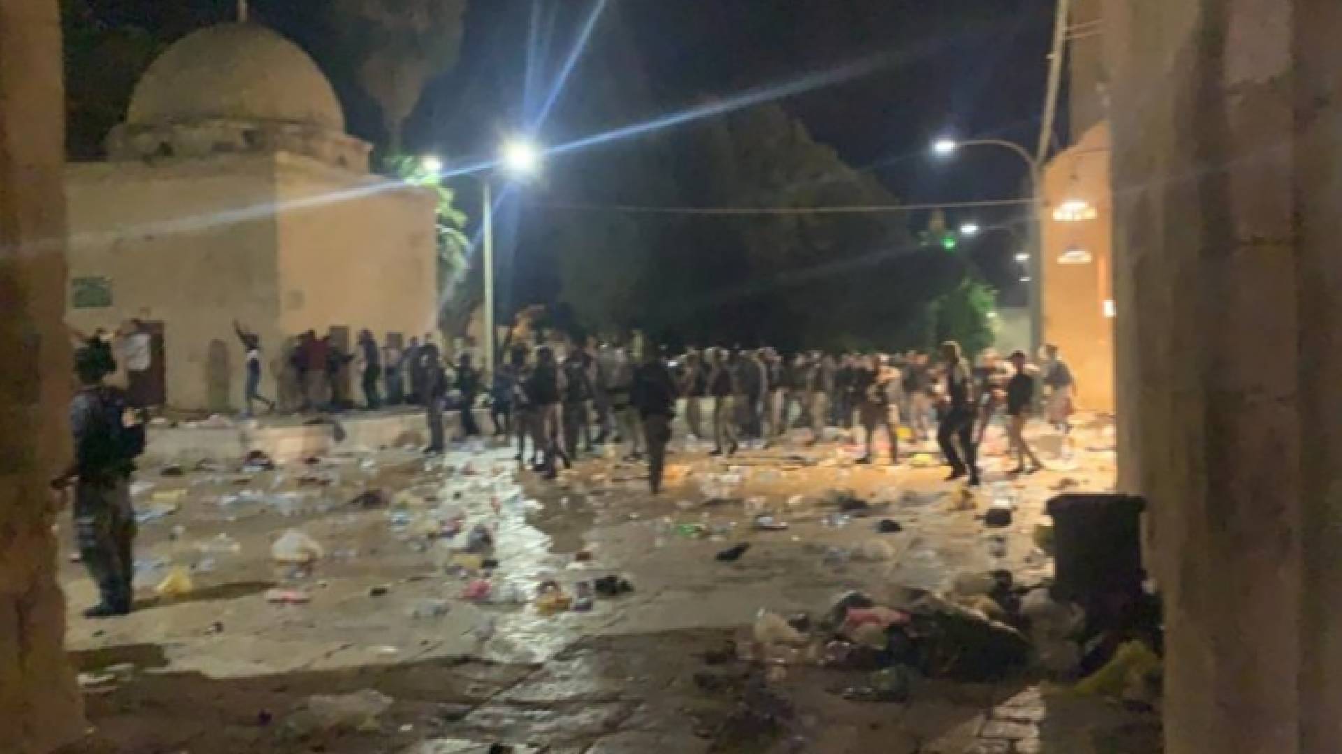 من اقتحام قوات الاحتلال الاسرائيلي للمسجد الأقصى