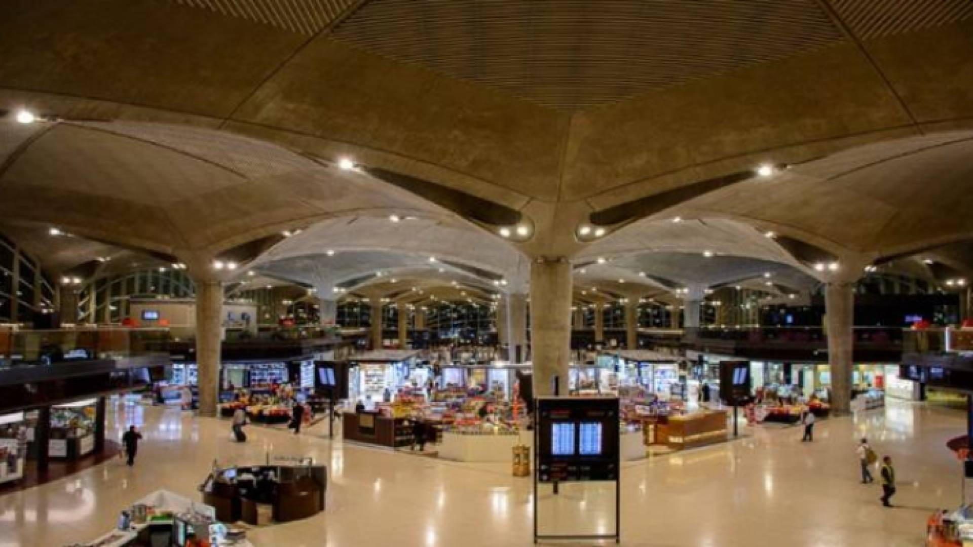 أرشيفية لمطار الملكة علياء