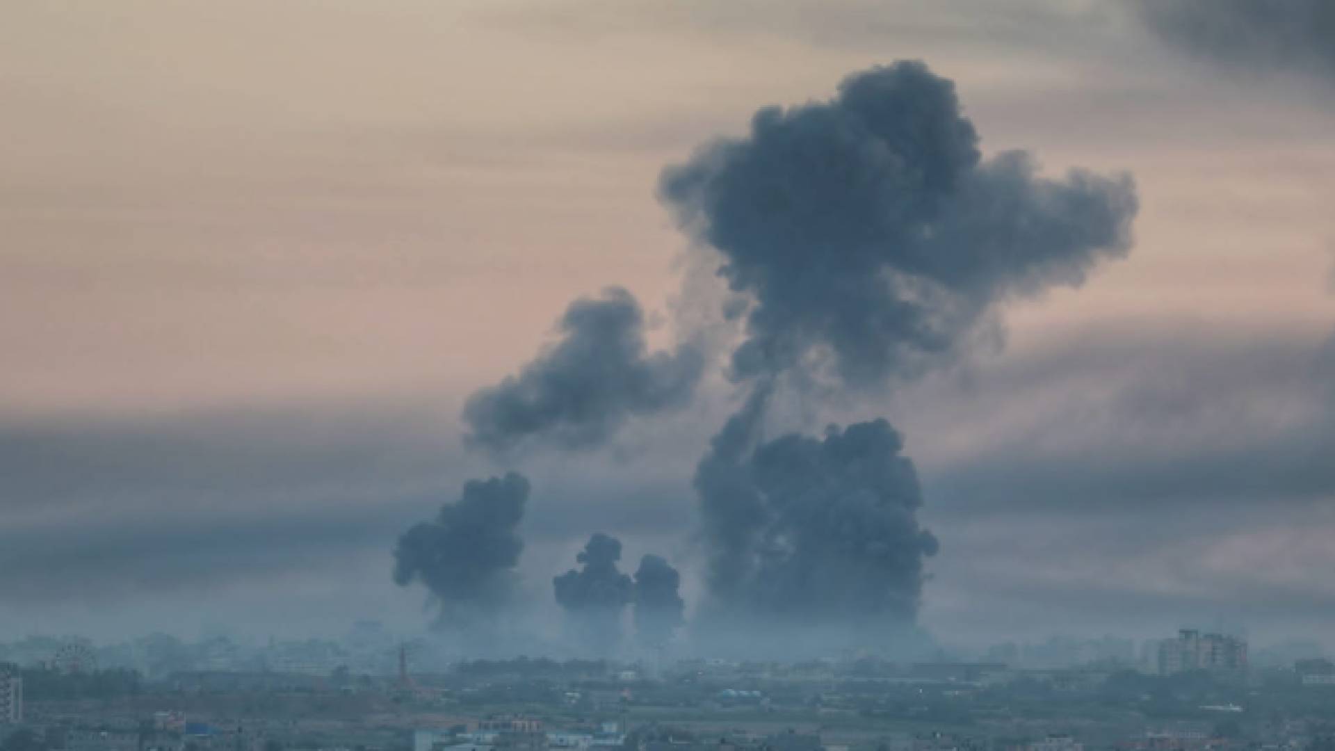 الاحتلال الاسرائيلي يقصف غزة