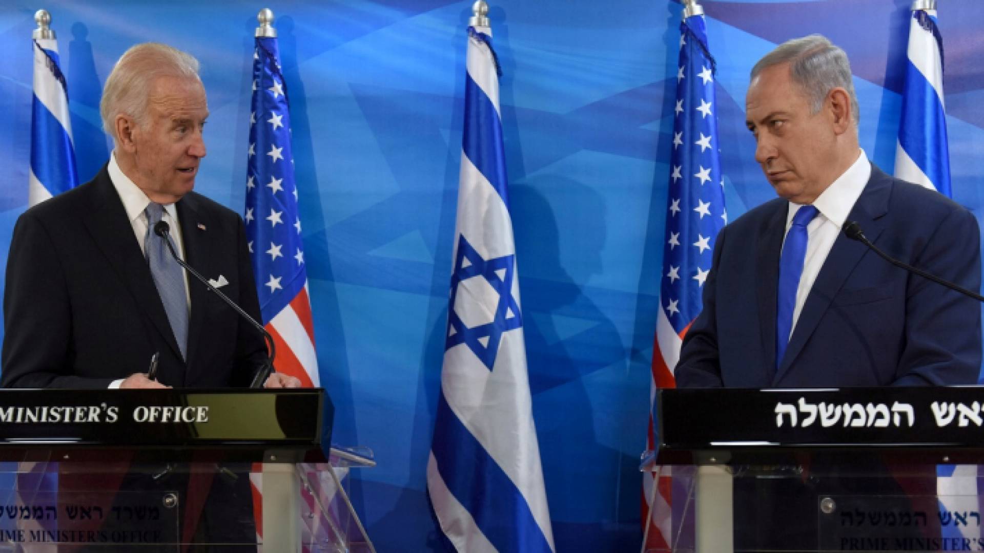 الرئيس الأمرييك جو بايدن ورئيس وزراء الاحتلال الاسرائيلي بنيامين نتنياهو
