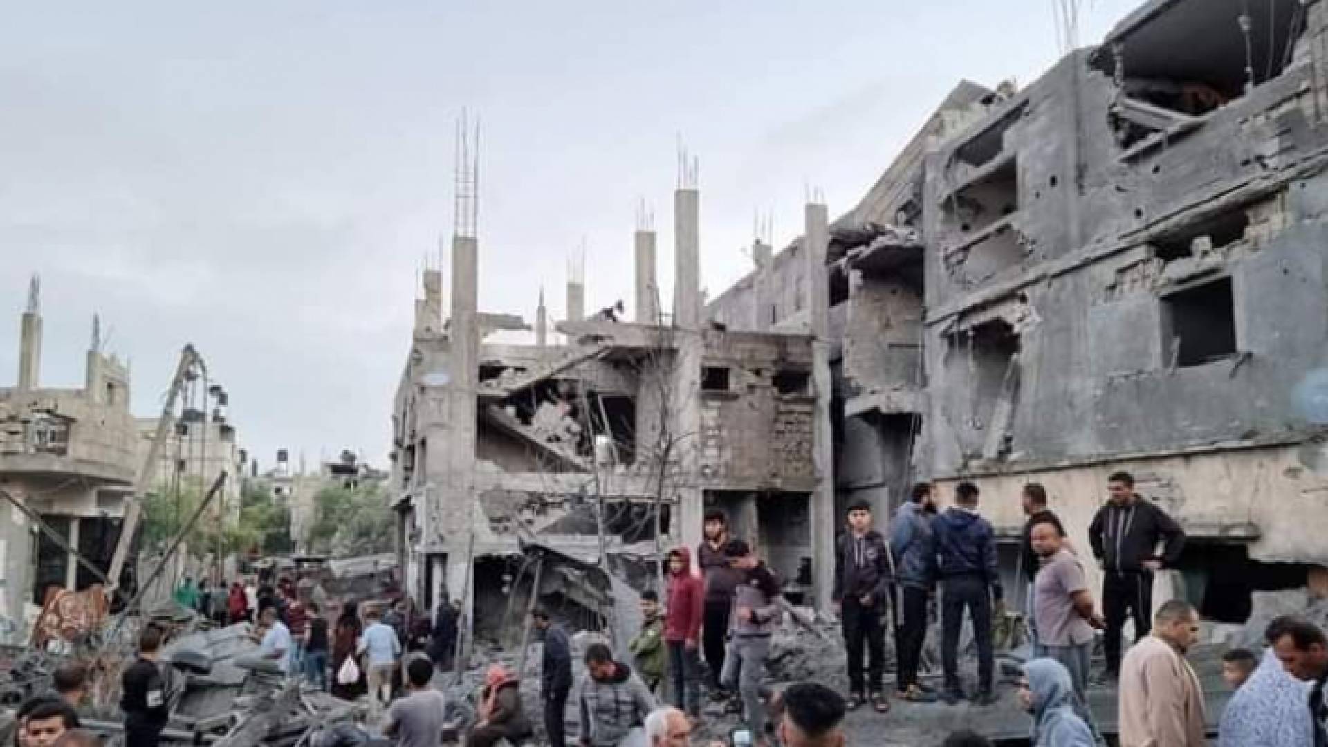 جانب من الدمار الذي خلفه قصف الاحتلال على غزة