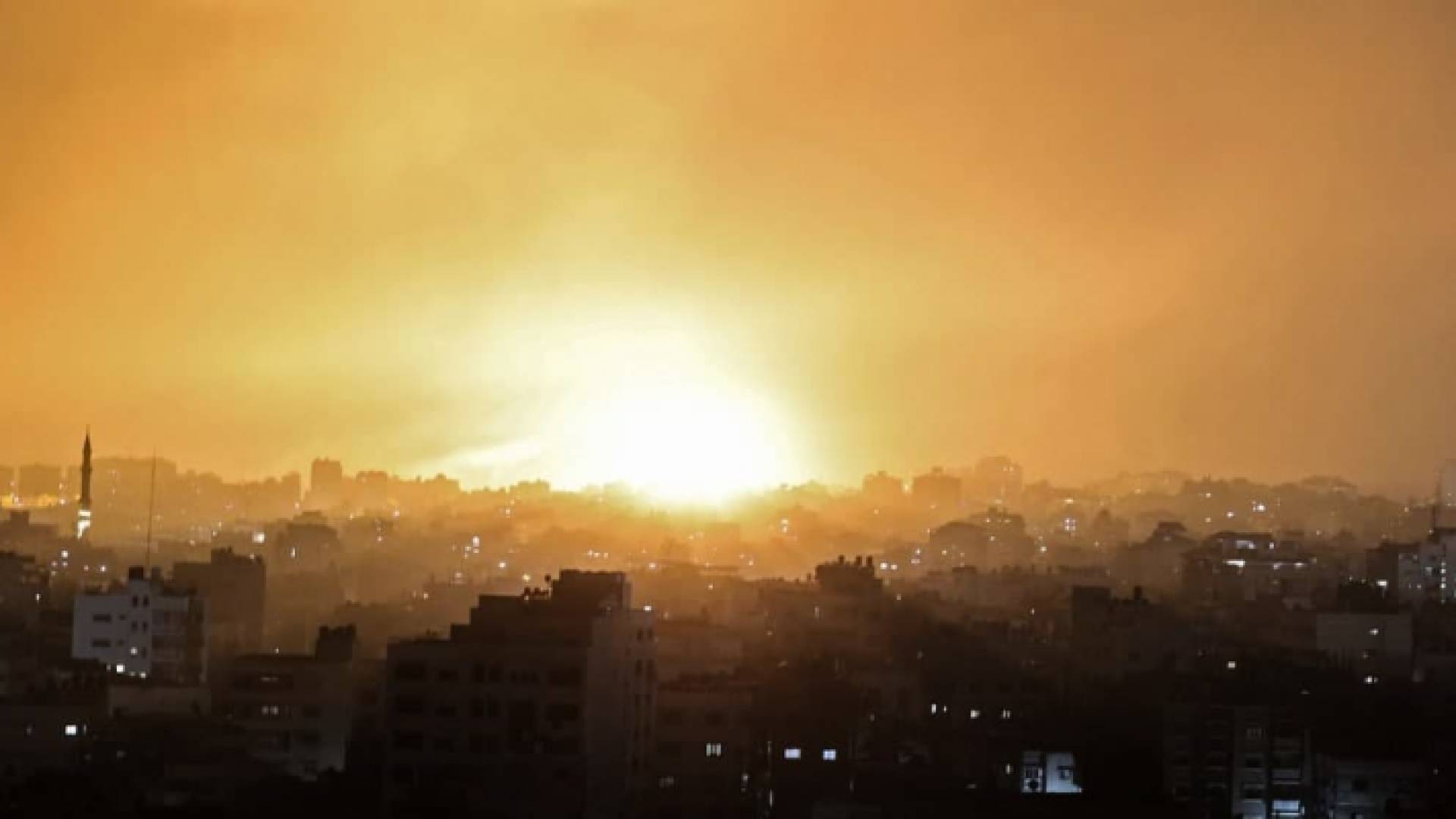 الاحتلال يقصف غزة