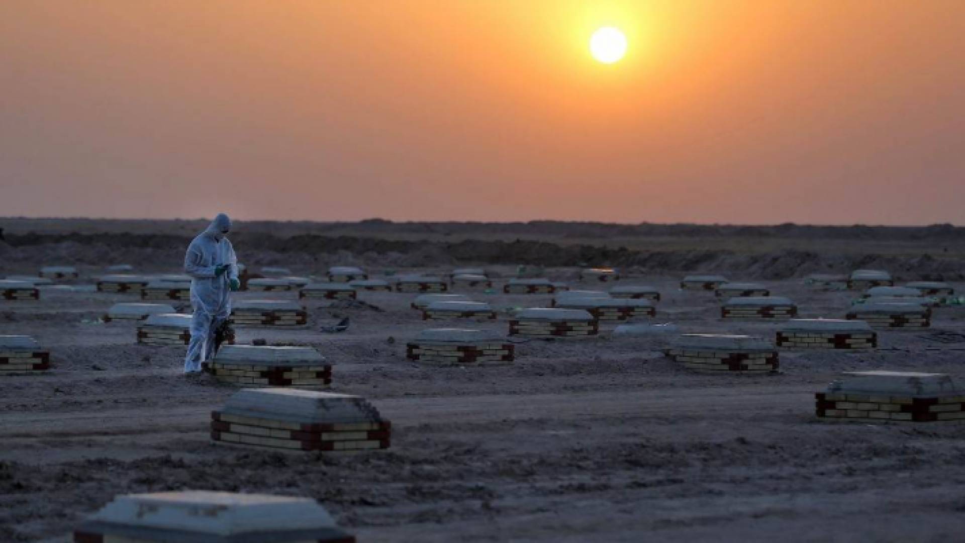 مقبرة لضحايا فيروس كورونا في العراق