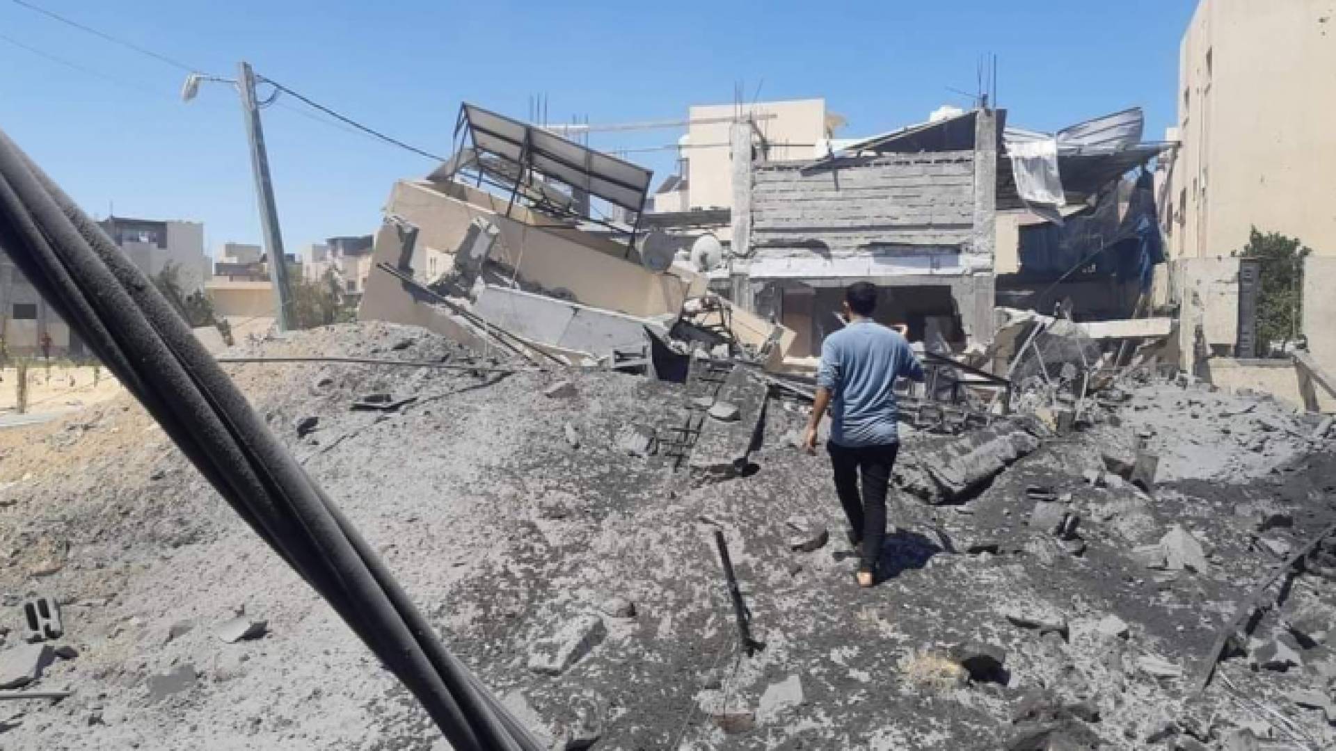 الاحتلال الإسرائيلي يواصل عدوانه على غزة ويقصف عدة مناطق