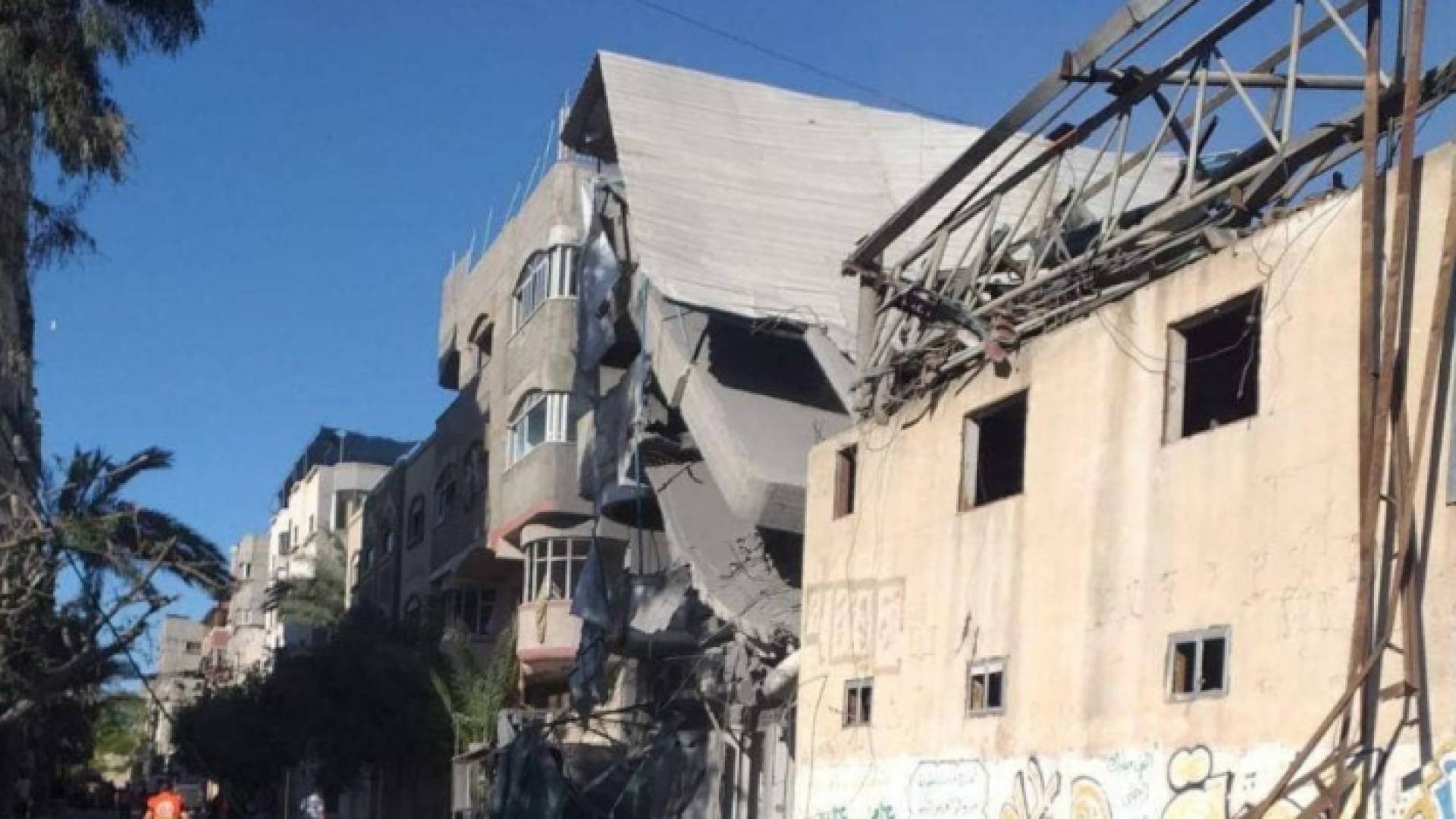 آثار الدمار على منزل القيادي في حركة حماس بعد تدميره