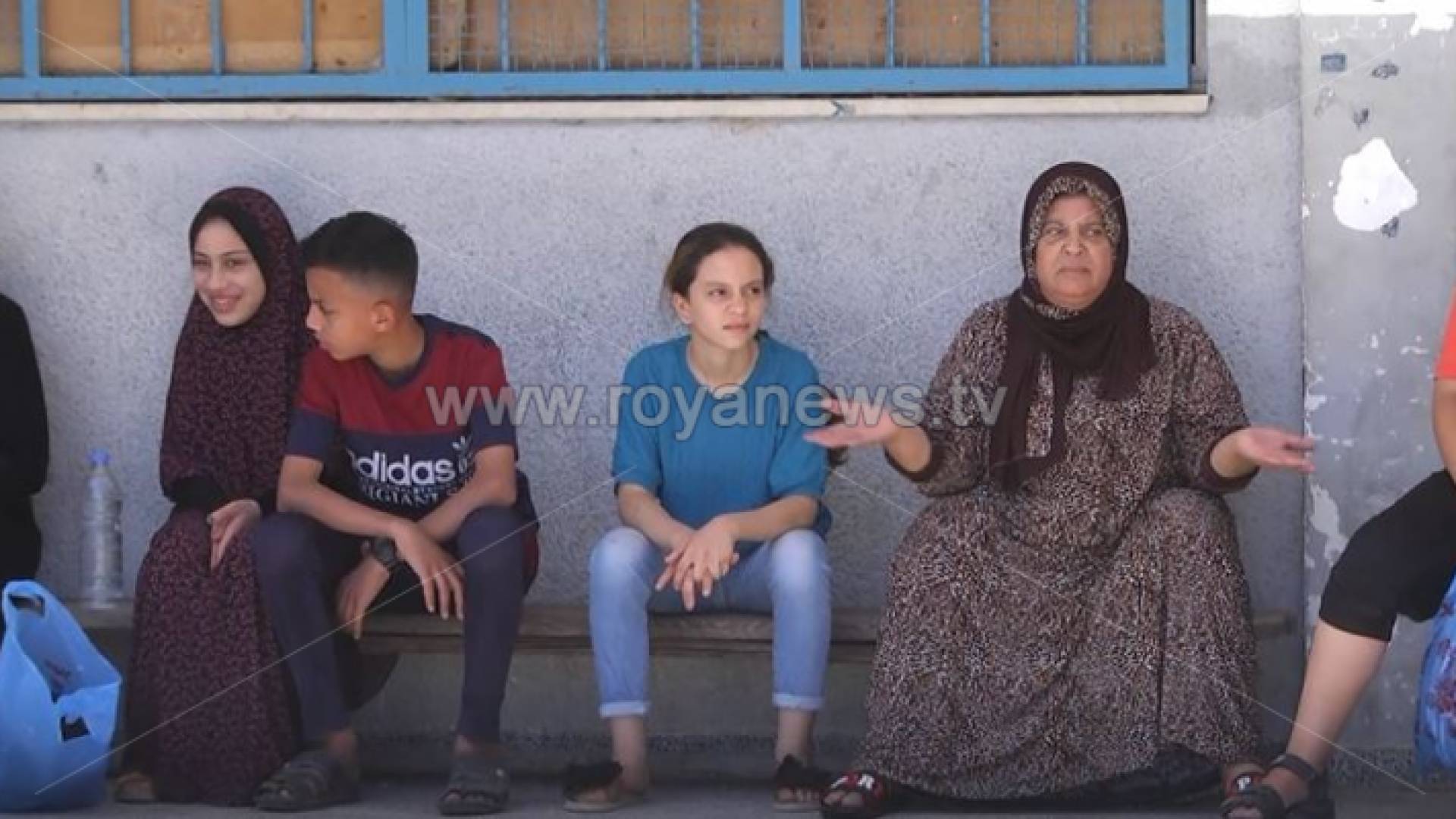 نزوح العائلات الغزية بسبب عدوان الاحتلال الإسرائيلي إلى مدارس الأونروا
