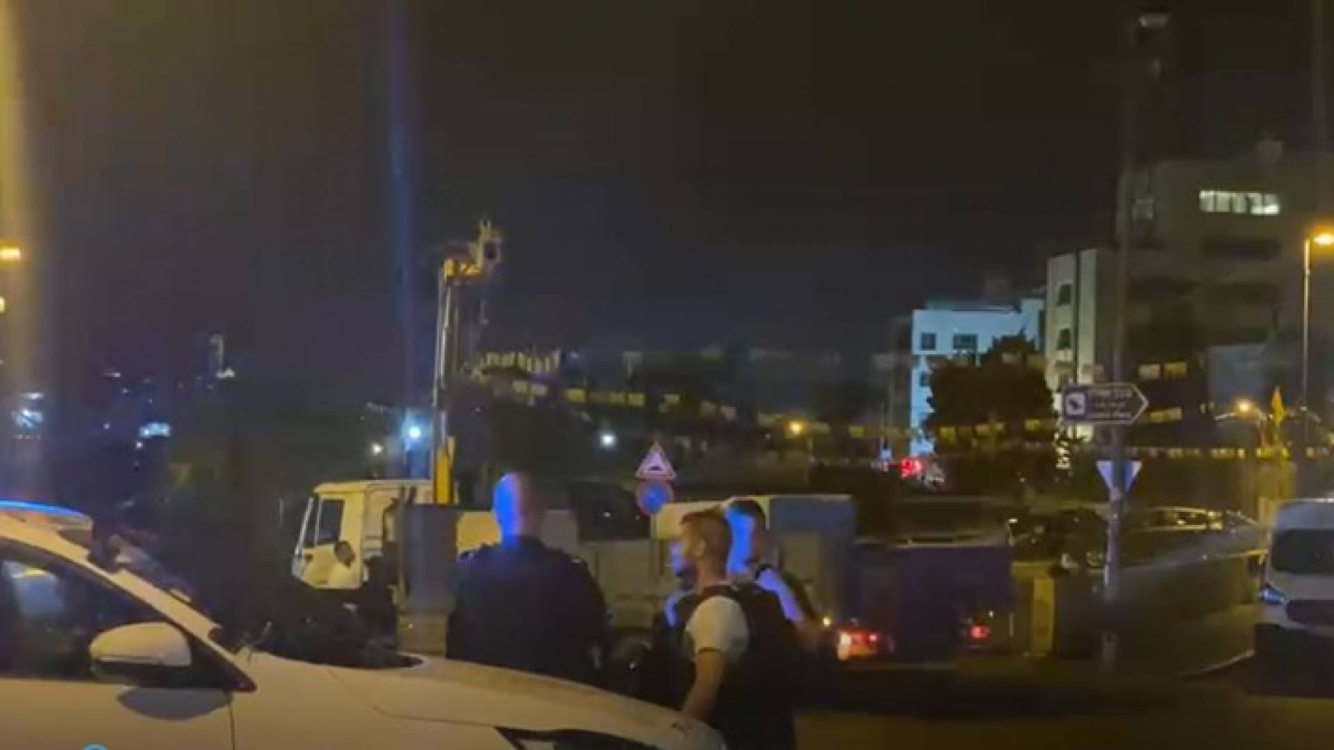 شرطة الاحتلال الإسرائيلي تغلق حي الشيخ جراح بالأسمنتية