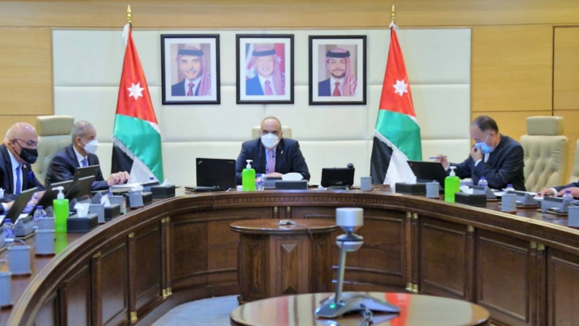 الحكومة تصدر مجموعة قرارت تخفيفية عن الأردنيين - تفاصيل