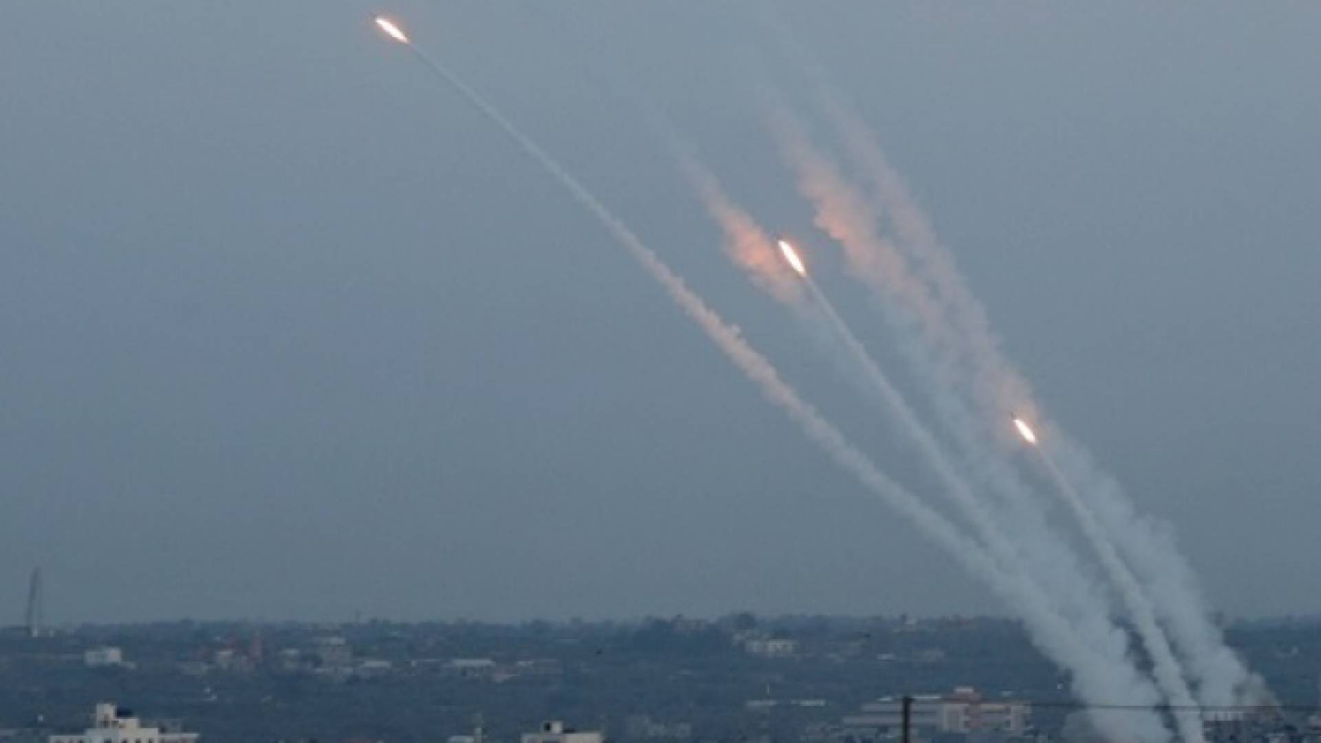 من الرشقات الصاروخية التي أطلقتها المقاومة الفلسطينية باتجاه الاحتلال الإسرائيلي - أرشيفية