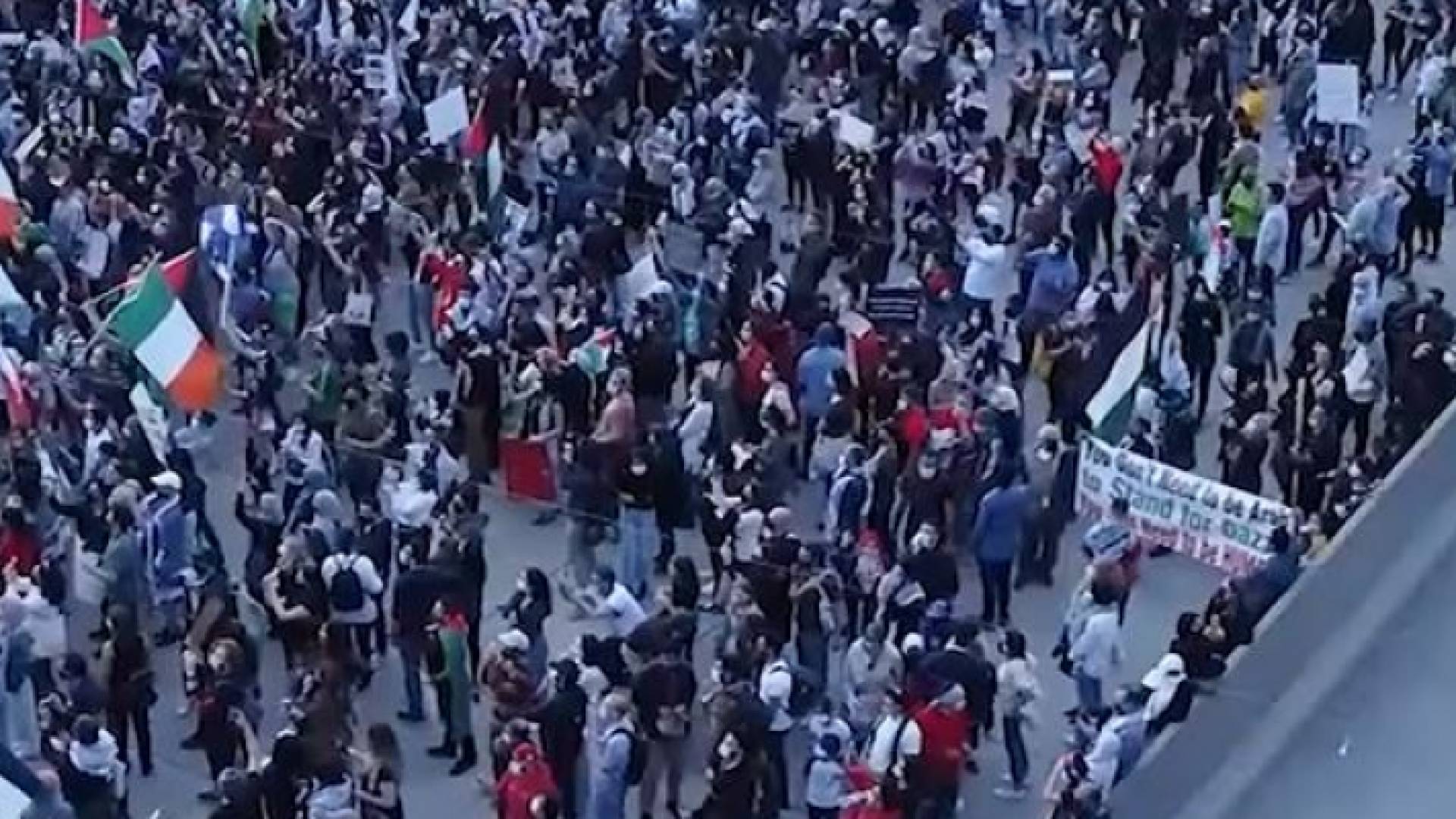 من التظاهرات في تورنتو