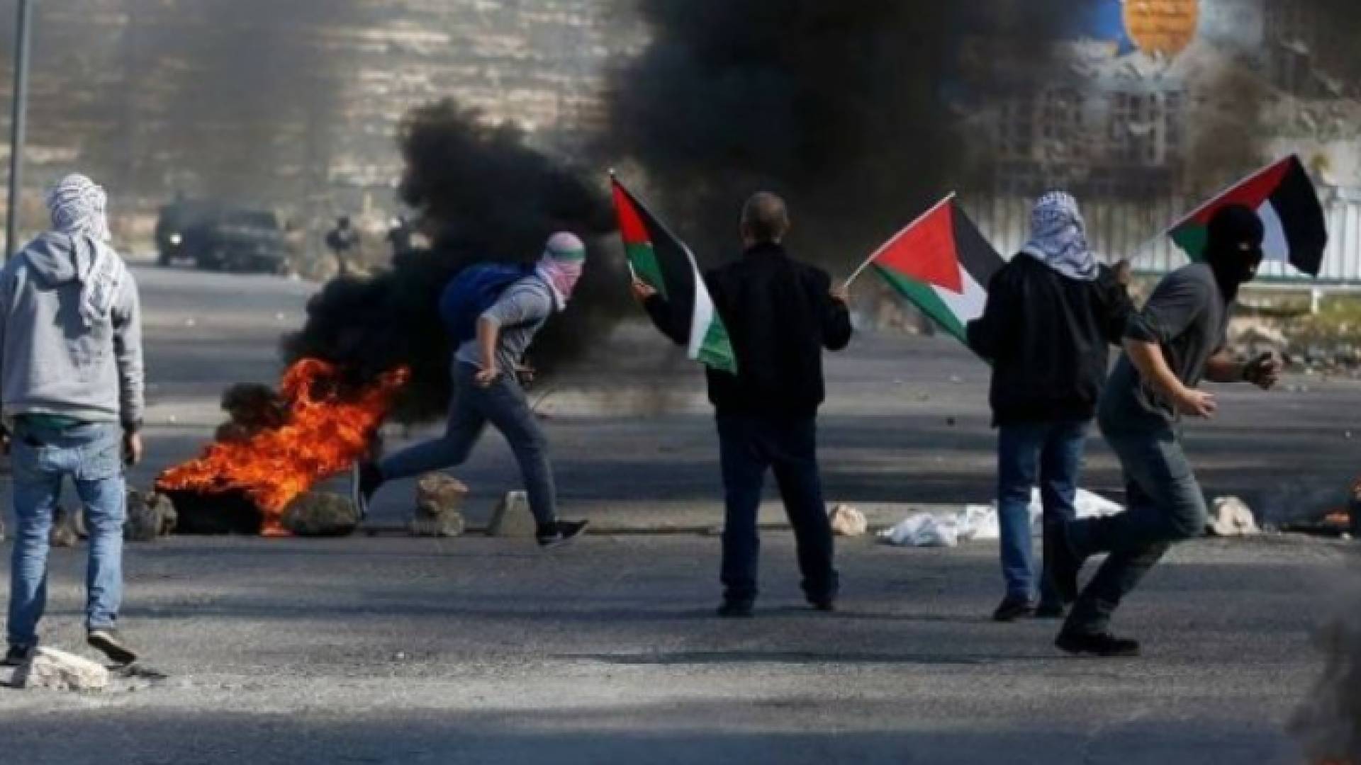 من المواجهات بين الفلسطينيين والاحتلال الإسرائيلي في البيرة