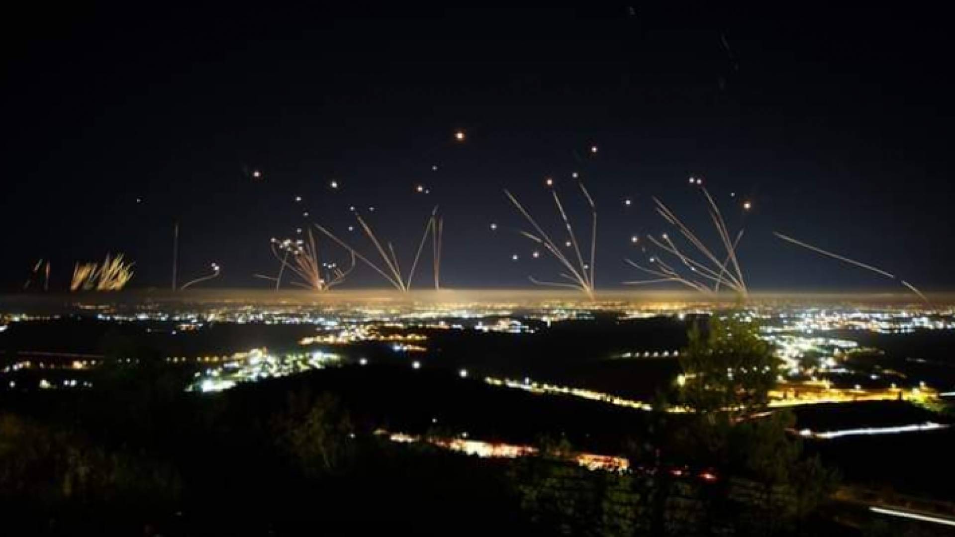 الاحتلال الإسرائيلي يشن غارة جديدة على قطاع غزة.. والمقاومة ترد