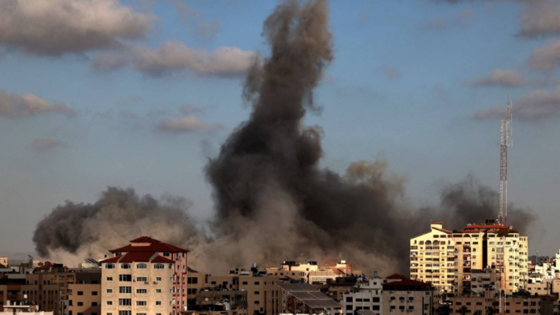 اليوم الـ10 للعدوان غزة.. 3 شهداء في غارات مستمرة لجيش الاحتلال الإسرائيلي