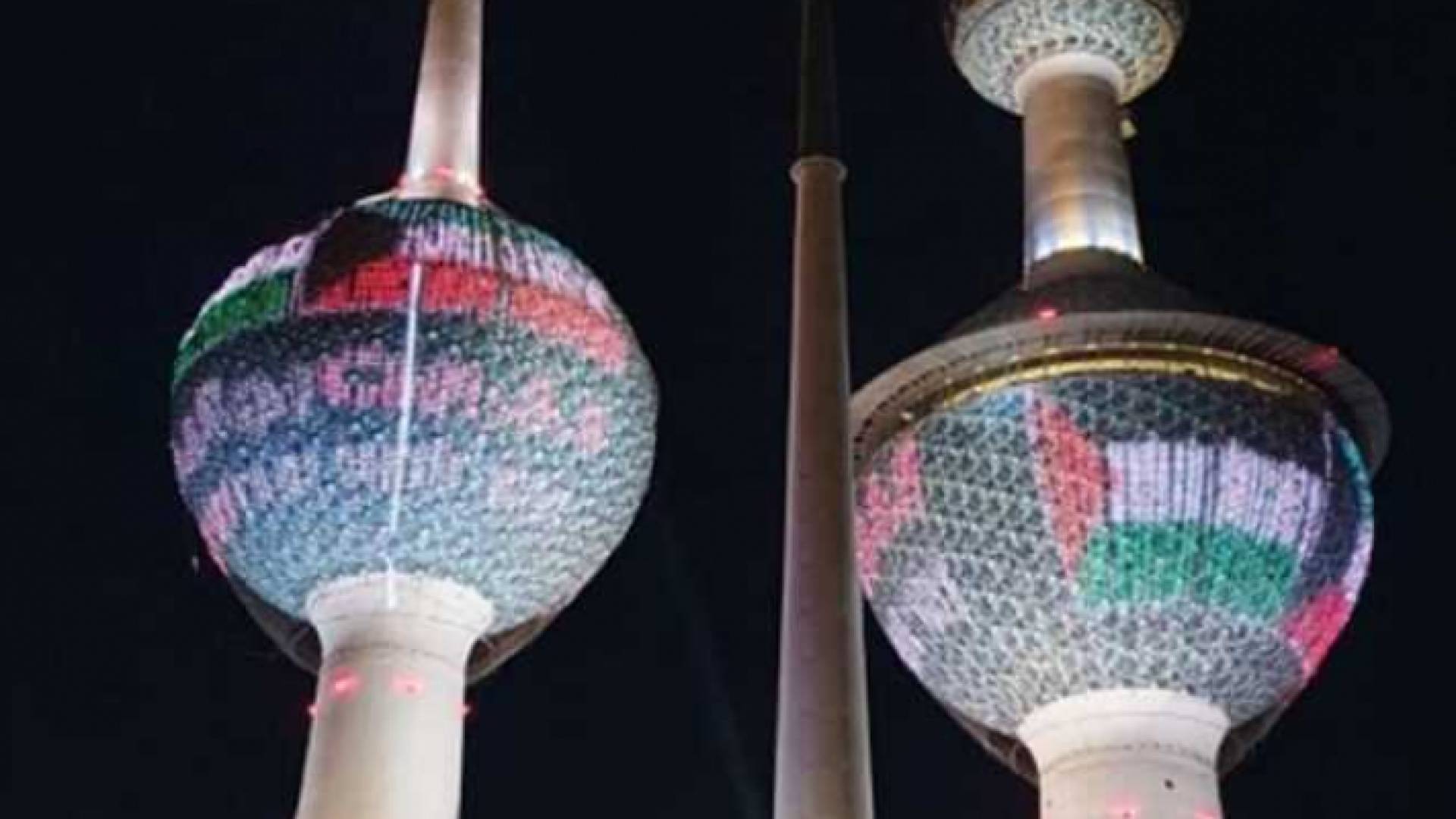 الكويت تضيء أبراجها بعلم فلسطين تضامنا مع الشعب الفلسطيني