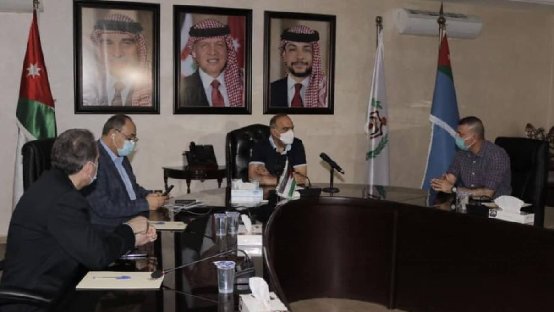 من الاجتماع