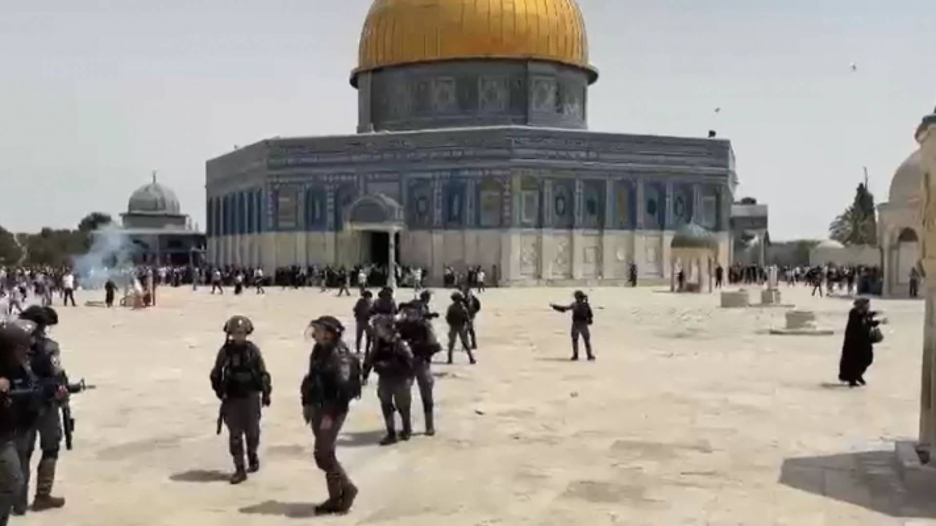 الأردن يدين اقتحام الاحتلال الإسرائيلي المسجد الأقصى والاعتداء على المصلين