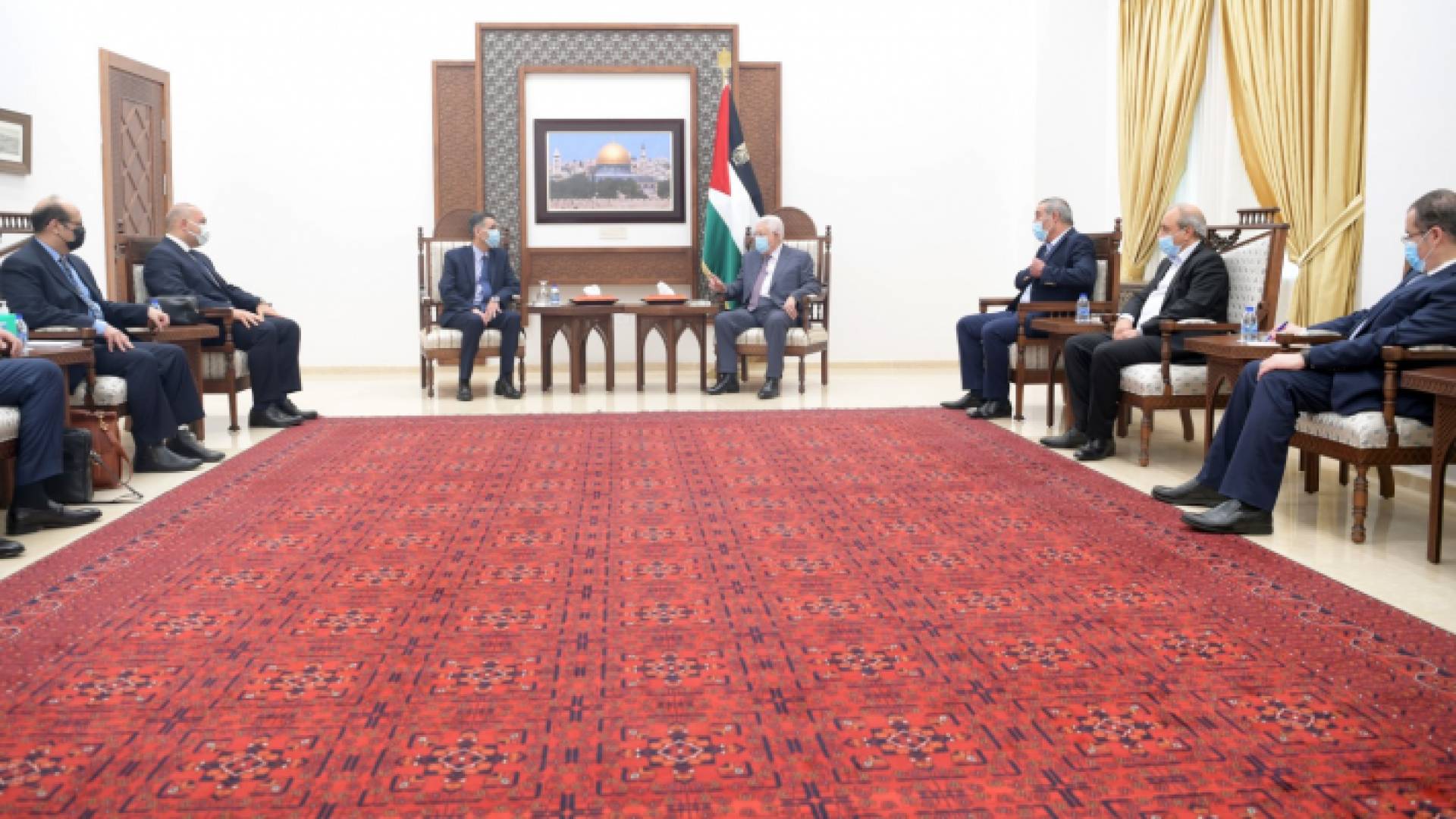 جانب من لقاء الوفد المصري والرئيس الفلسطيني