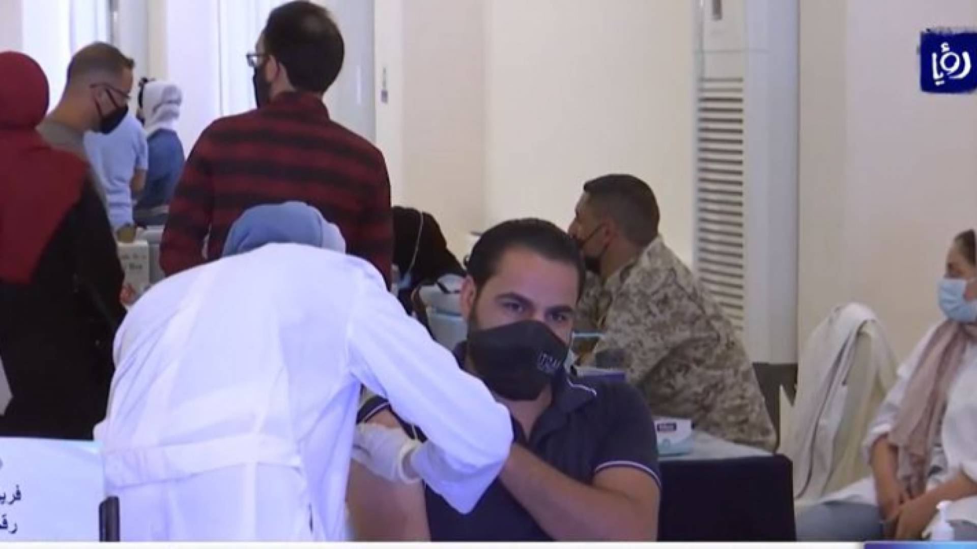 حملة لتطعيم التجار وعائلاتهم في الأردن إيذانا بفتح القطاعات