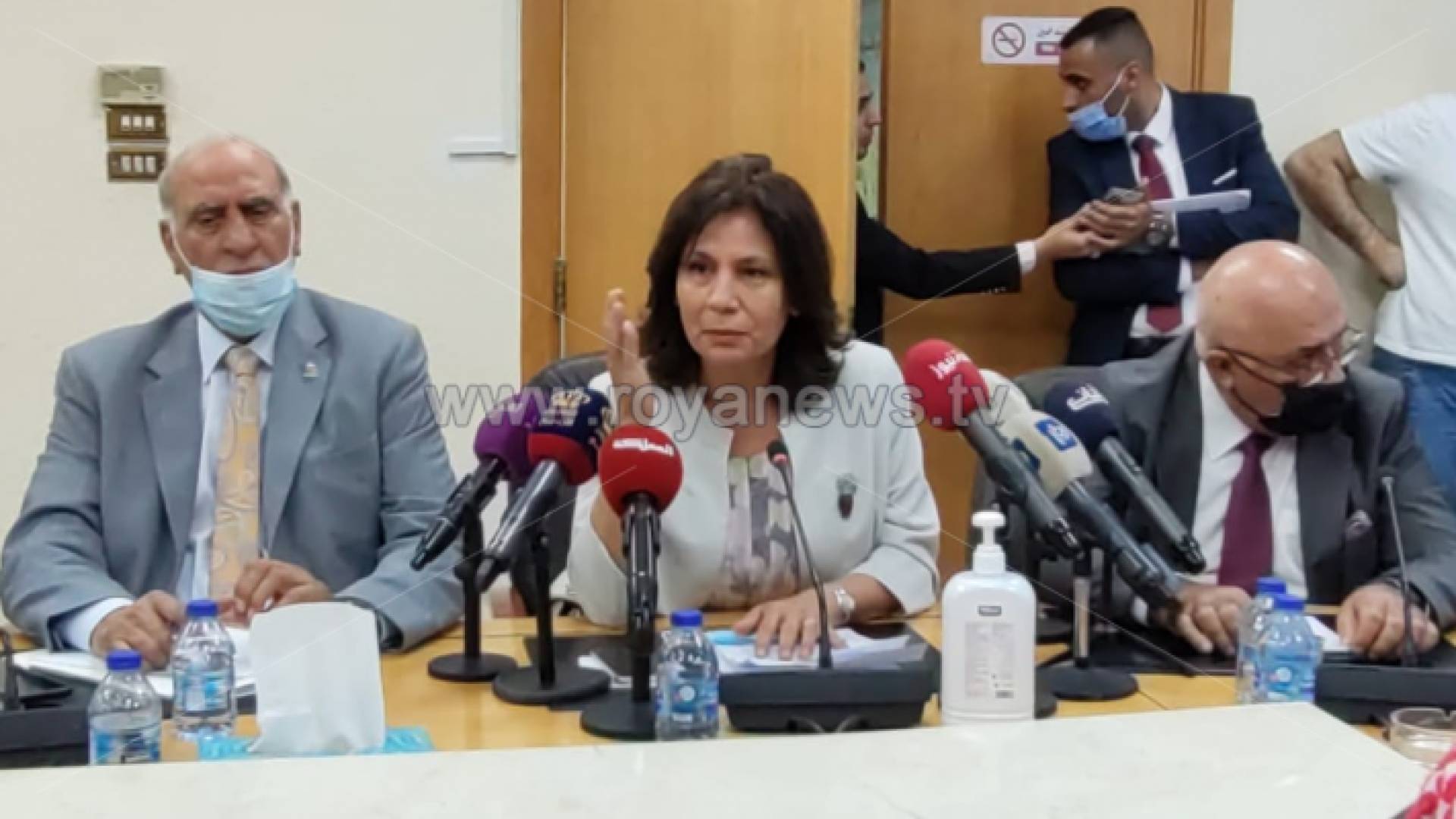 زواتي: فصلنا خط الربط الكهربائي الأردني المصري الجمعة بسبب التذبب فيه