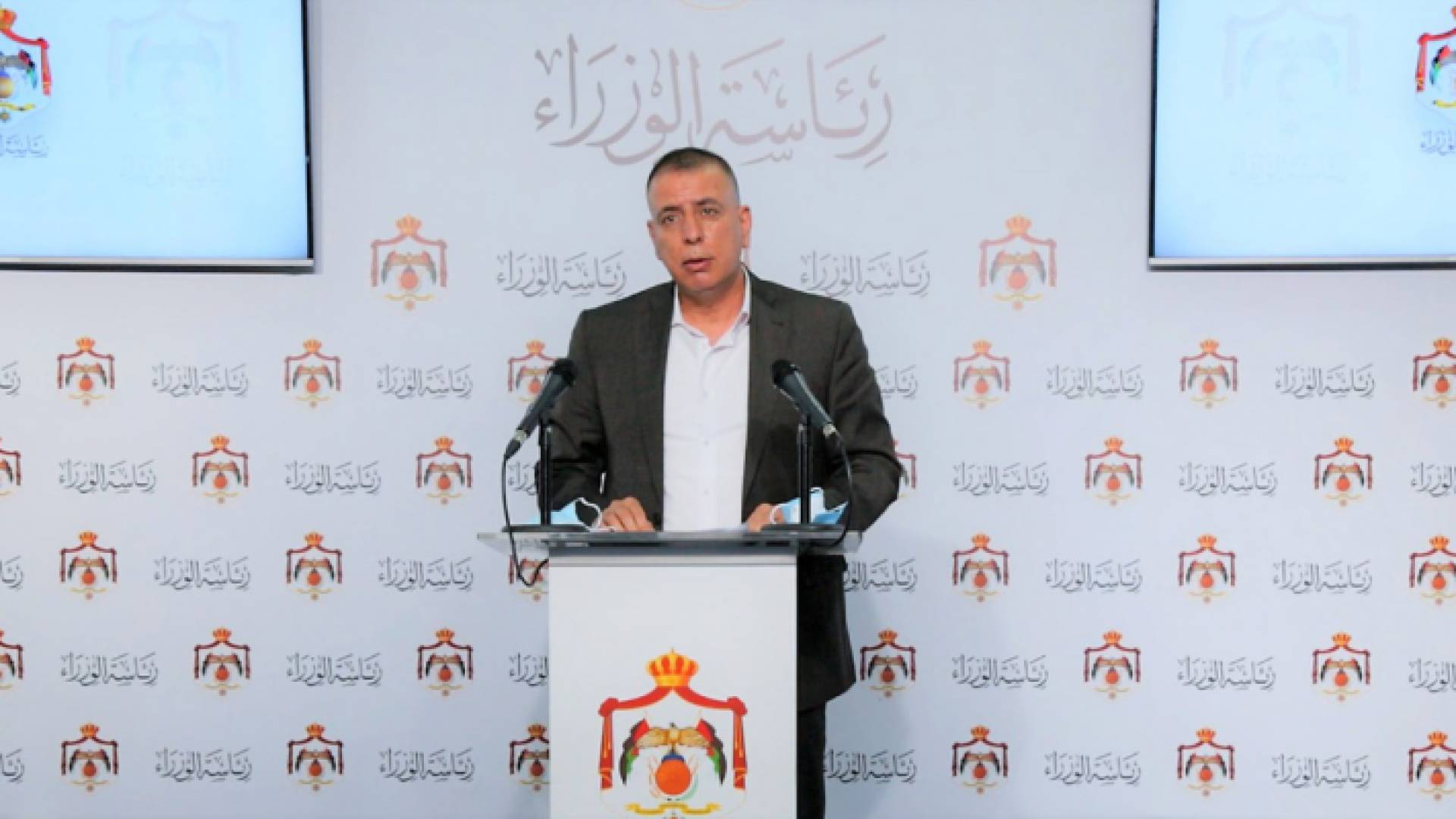 وزير الداخلية مازن الفرايّة