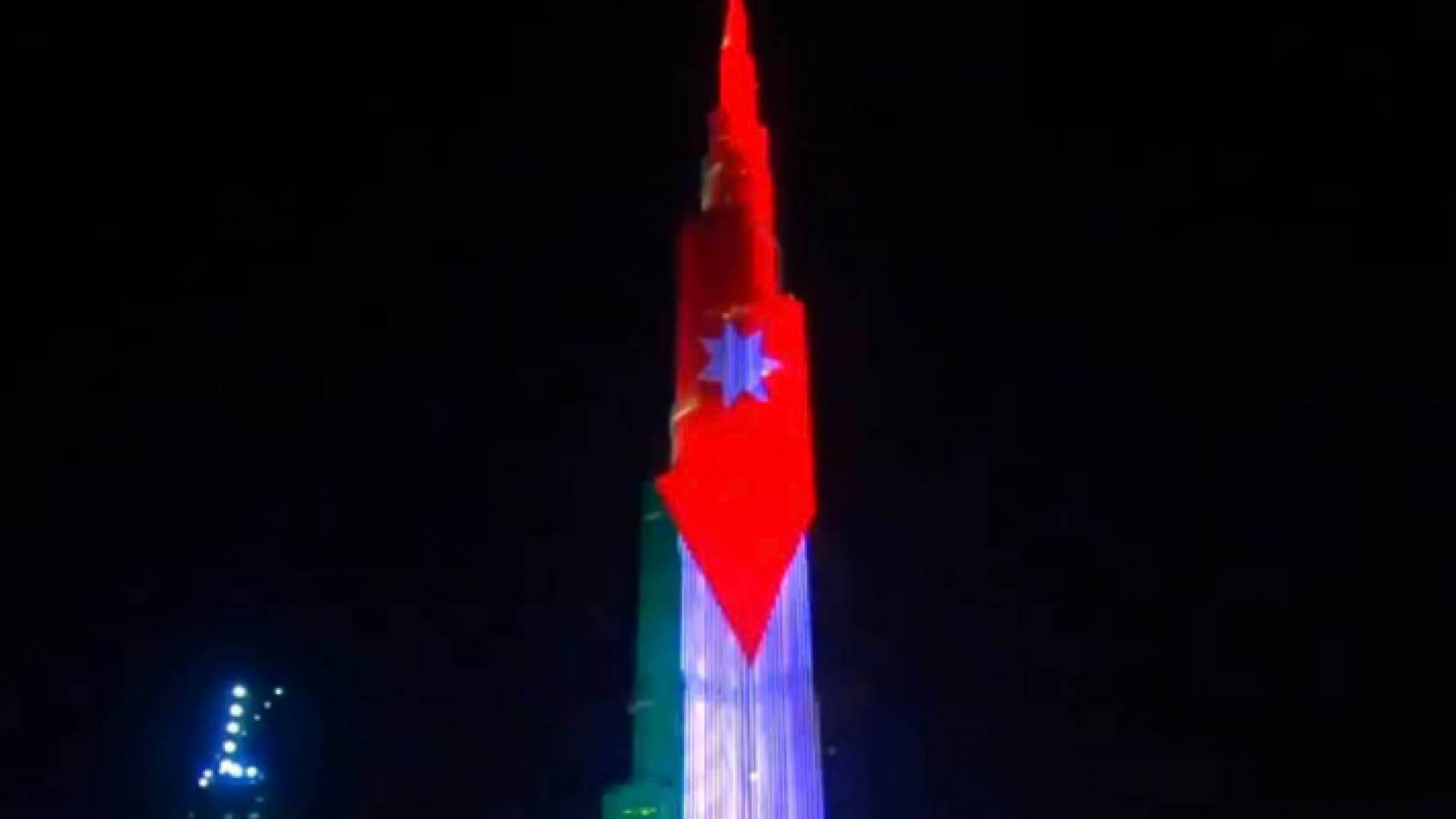 دبي تضيء برج خليفة بالعلم الأردني احتفاء باستقلال المملكة