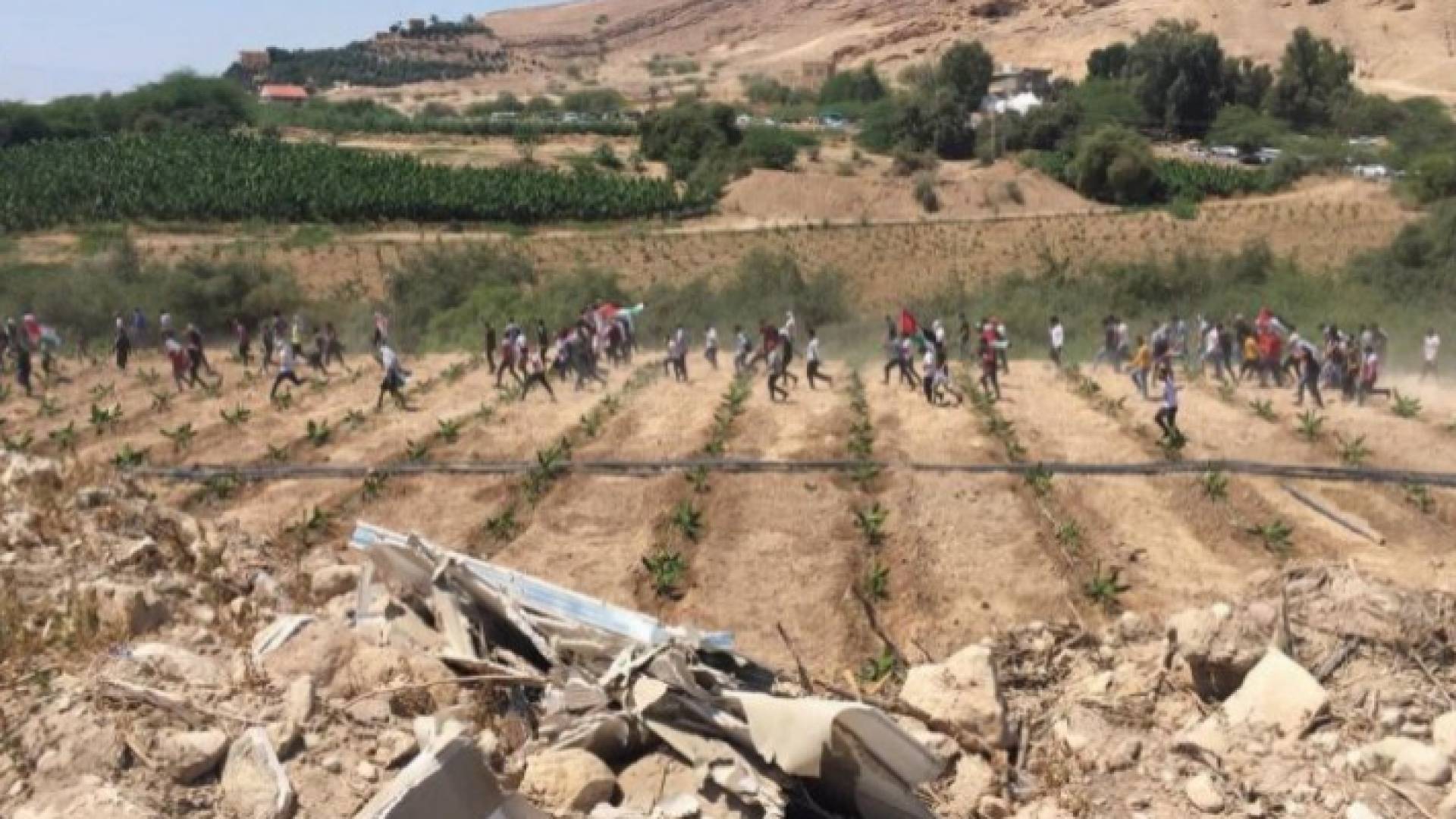 من وقفة الأردنيين التضامنية مع الفلسطينيين تنديدا بعدوان الاحتلال الاسرائيلي على قطاع غزة