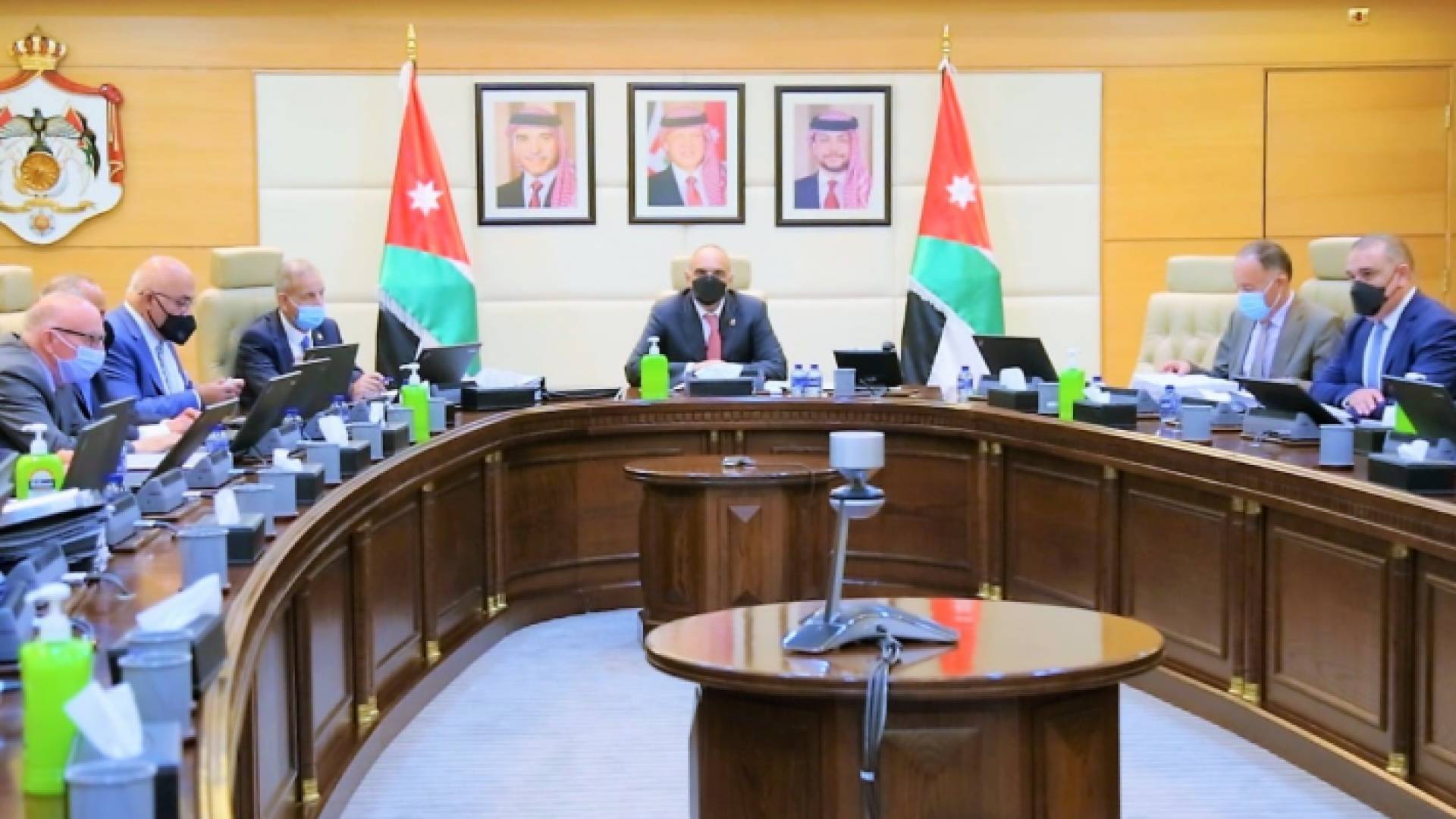 جانب من جلسة مجلس الوزراء