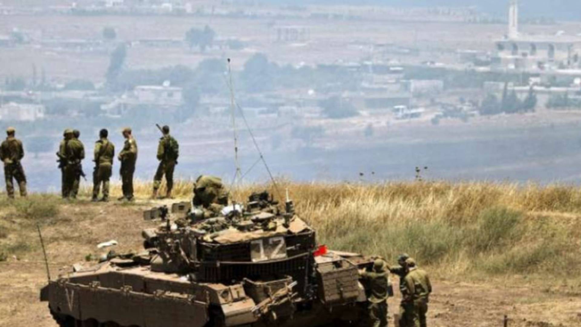 الاحتلال الإسرائيلي يدمر نقطة تفتيش تابعة للجيش السوري في الجولان