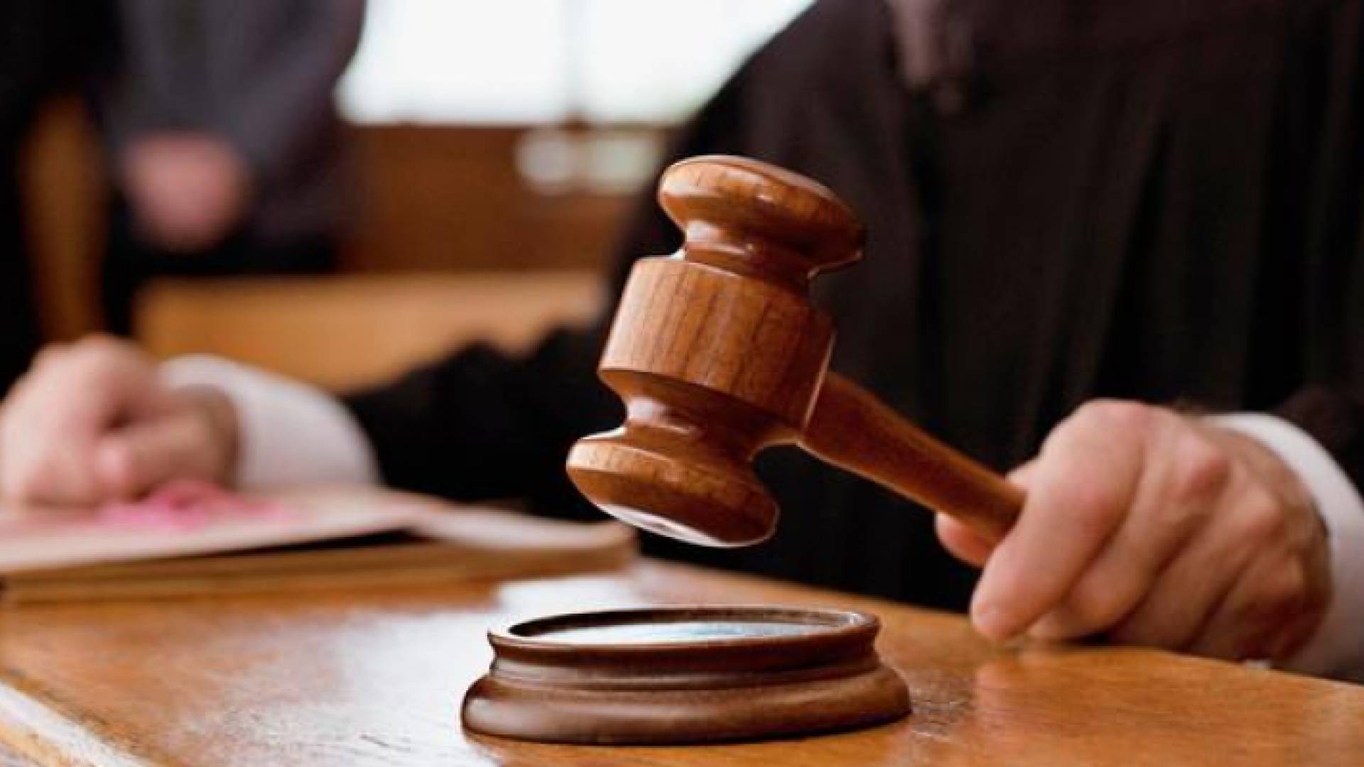 مطرقة - تعبيرية