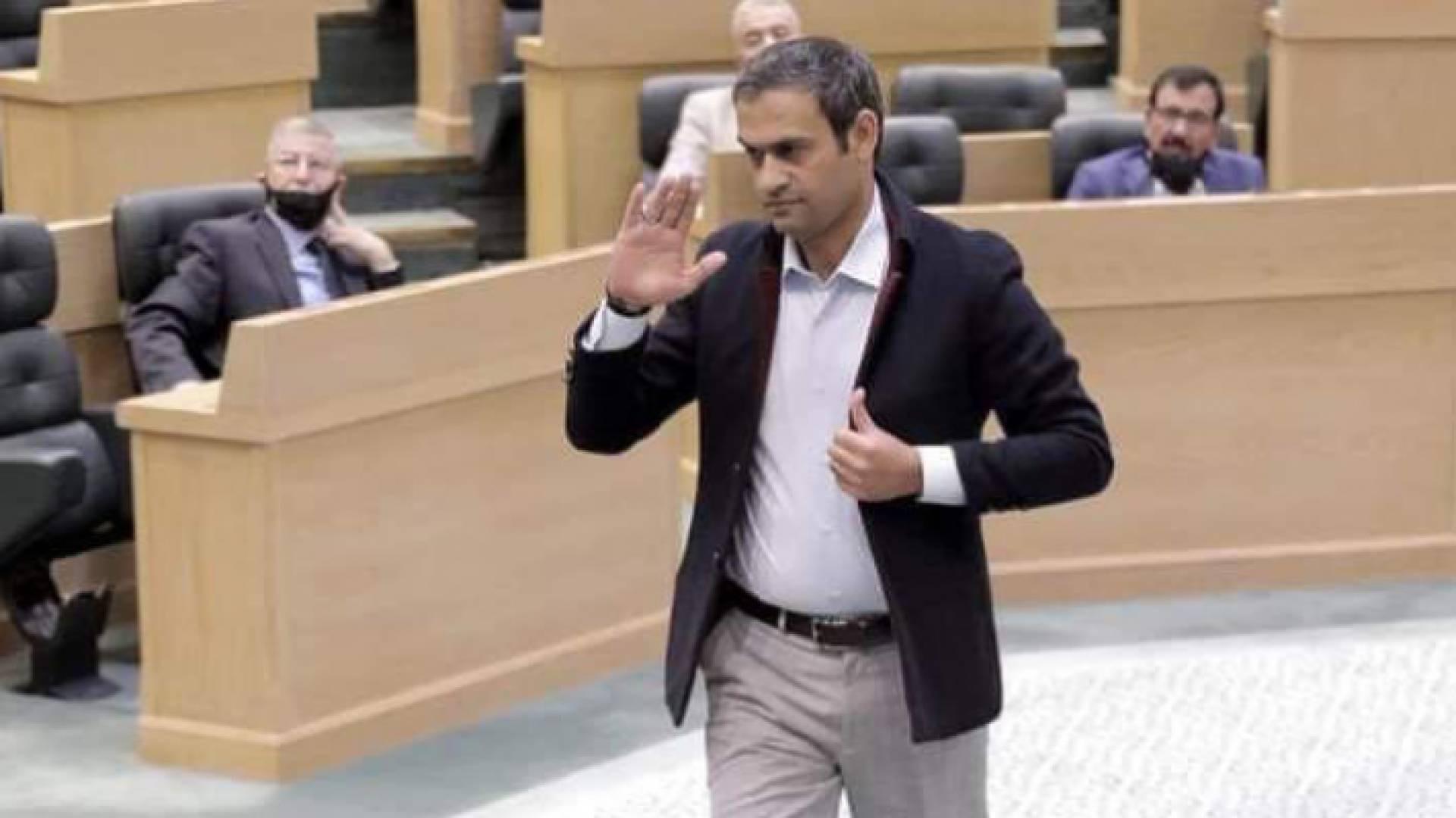 النلئب أسامة العجارمة