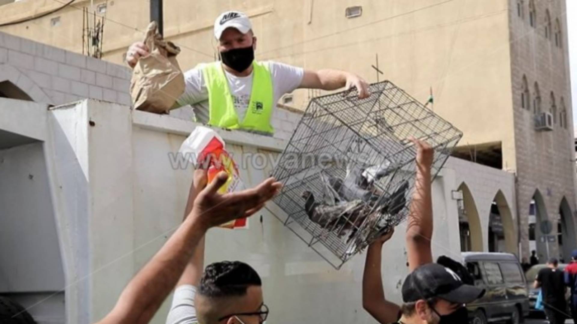 خلال ضبط بسطات في مناطق بالعاصمة عمان