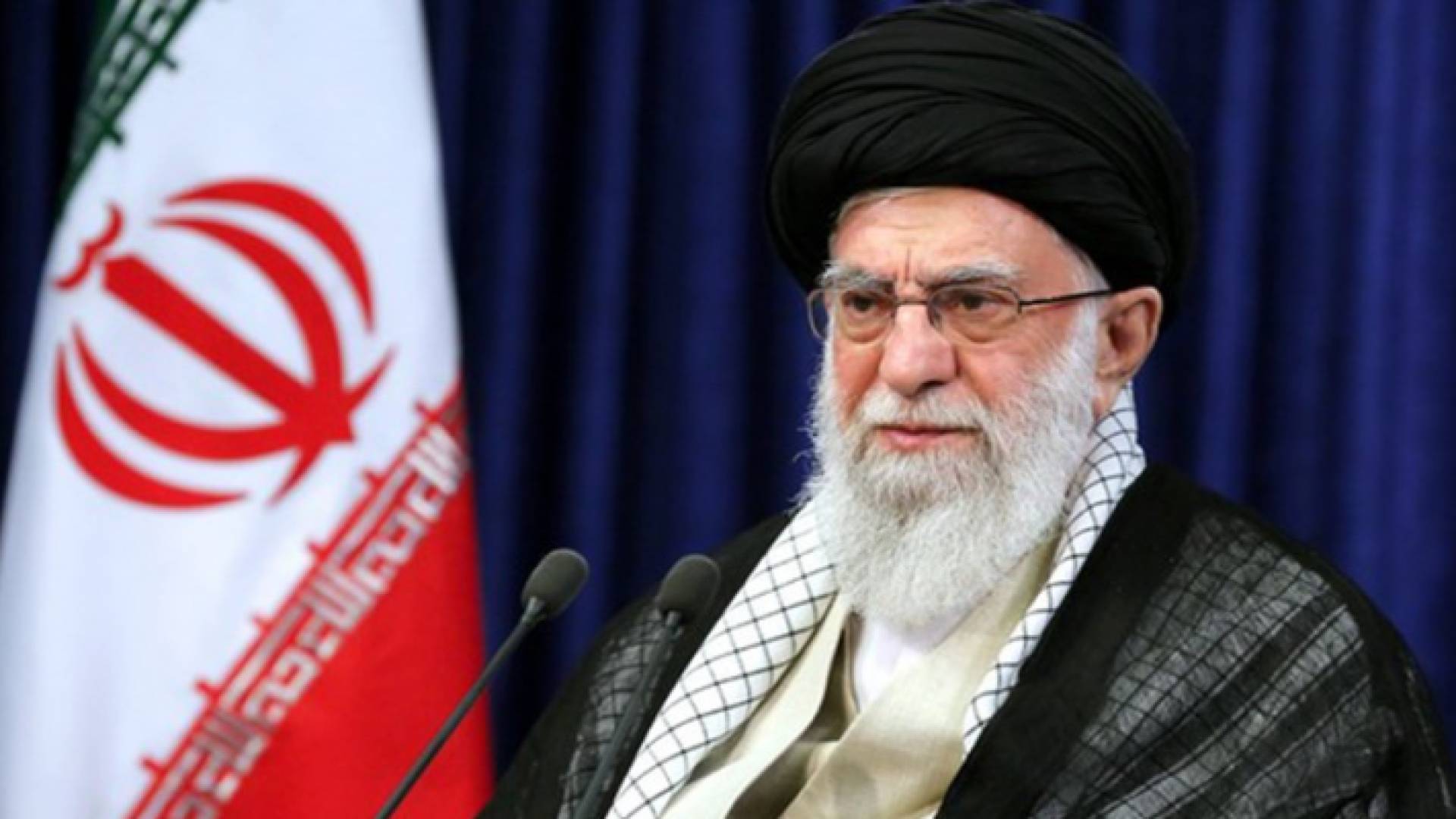 آية الله علي خامنئي