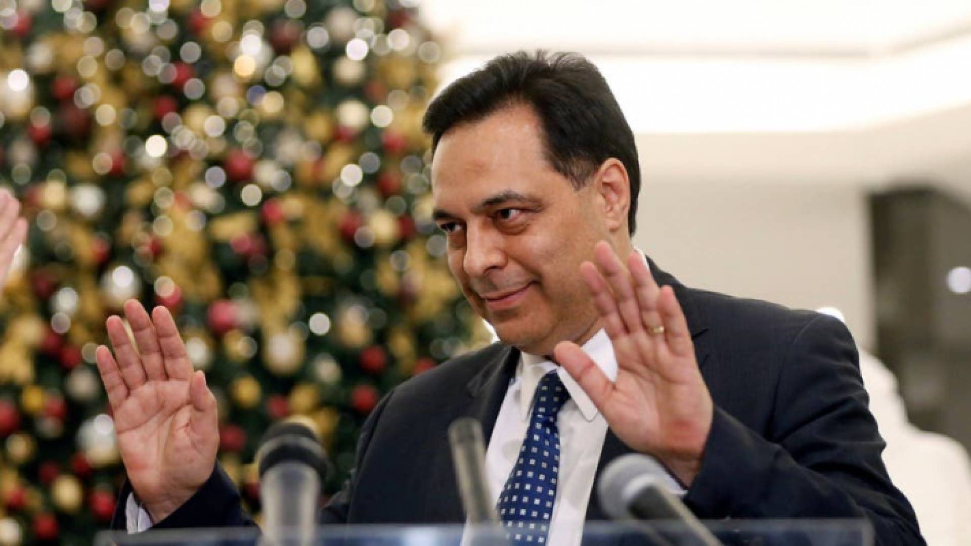 رئيس حكومة تصريف الأعمال حسان دياب