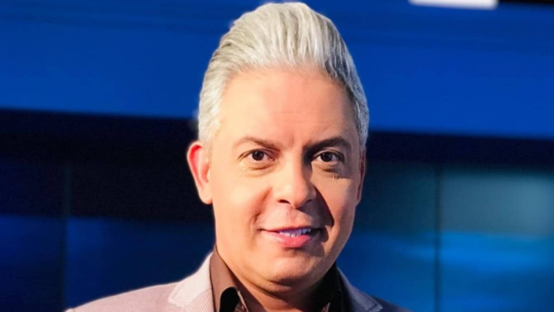 الإعلامي المصري معتز مطر