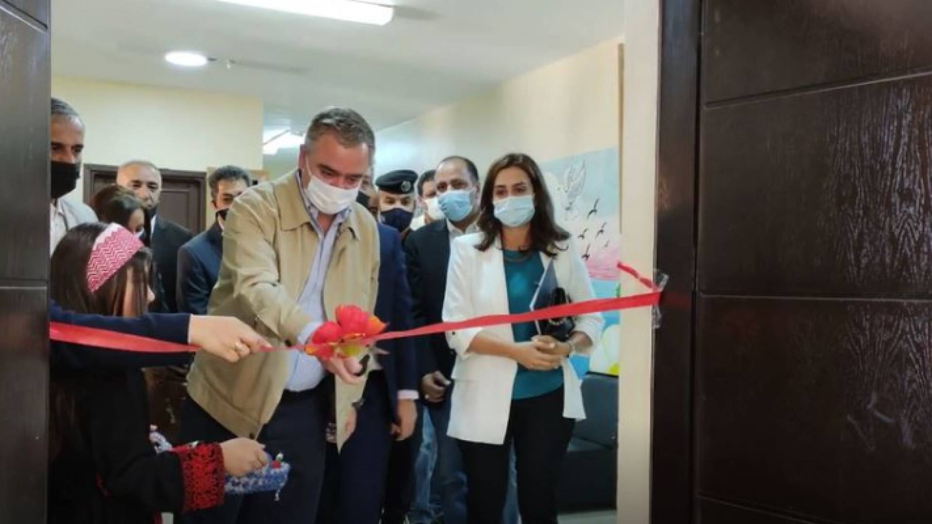 وزير الشباب يفتتح الركن الشبابي وحاضنه الابتكار في مركز شابات عجلون