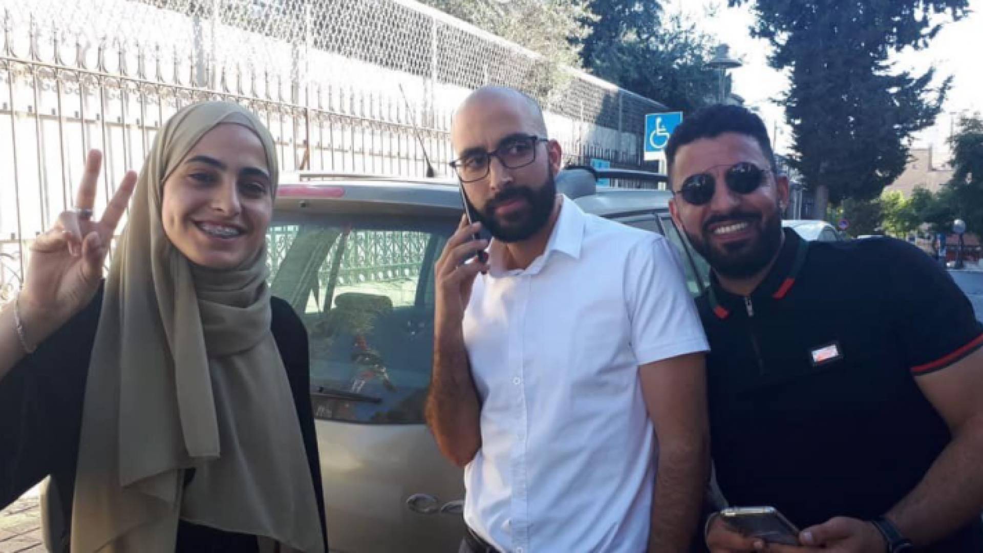 الاحتلال الإسرائيلي يفرج عن المقدسية منى الكرد ووالدها