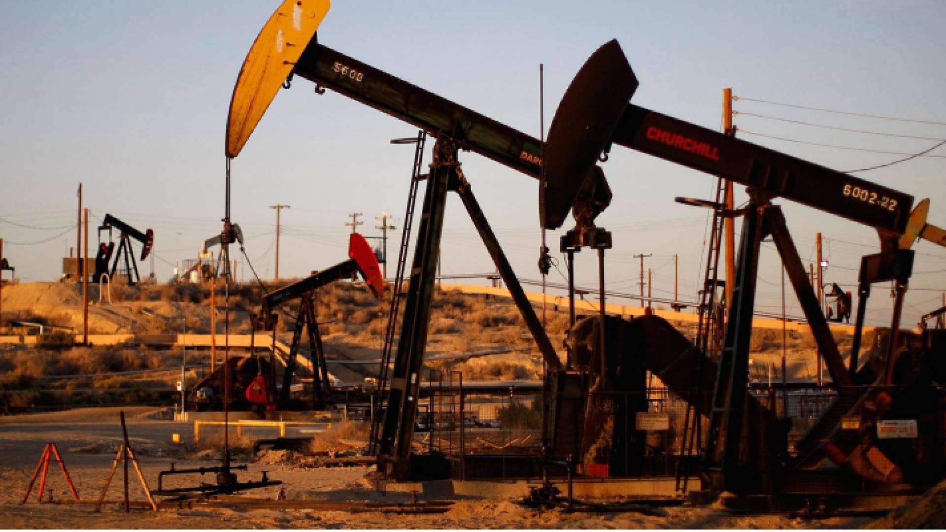 تراجع أسعار النفط عالميا