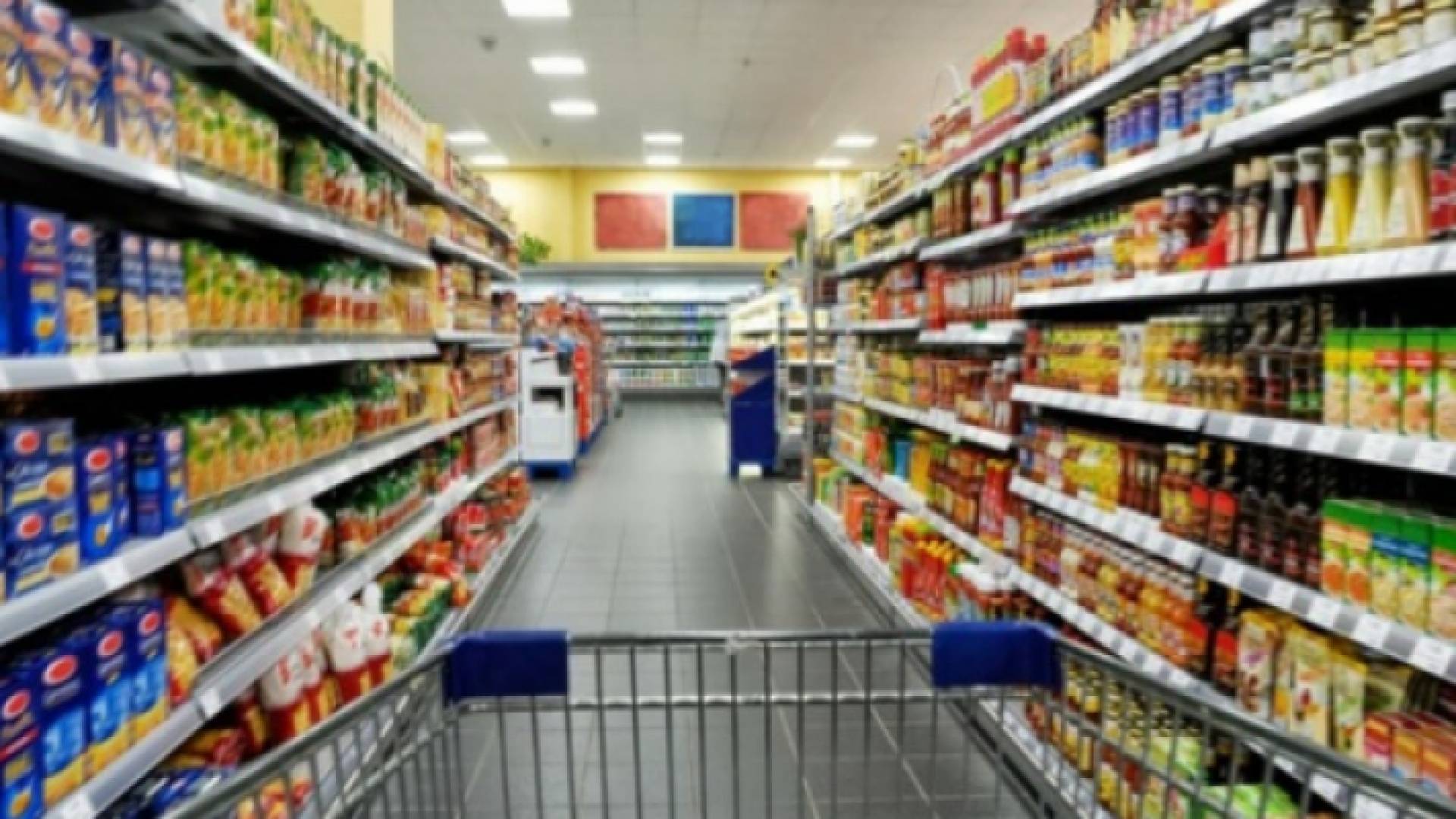 "الاستهلاكية العسكرية" تعلن تخفيضات تصل إلى 50 في المئة