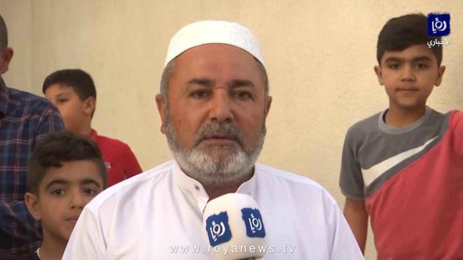 يحيى الدعجة، والد أحد الشابين اللذين عبرا الحدود نحو فلسطين المحتلة، الشهر الماضي وأفرج الاحتلال الاسرائيلي