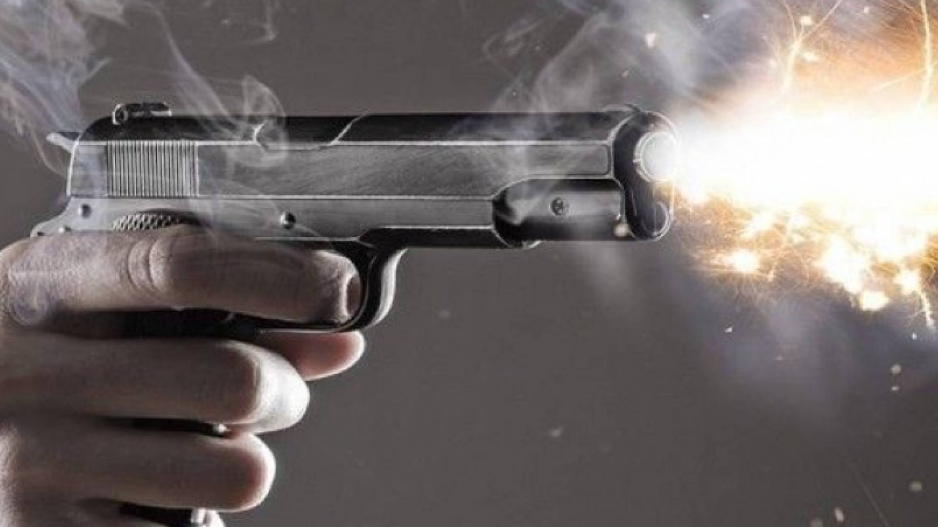 إطلاق رصاص من مسدس