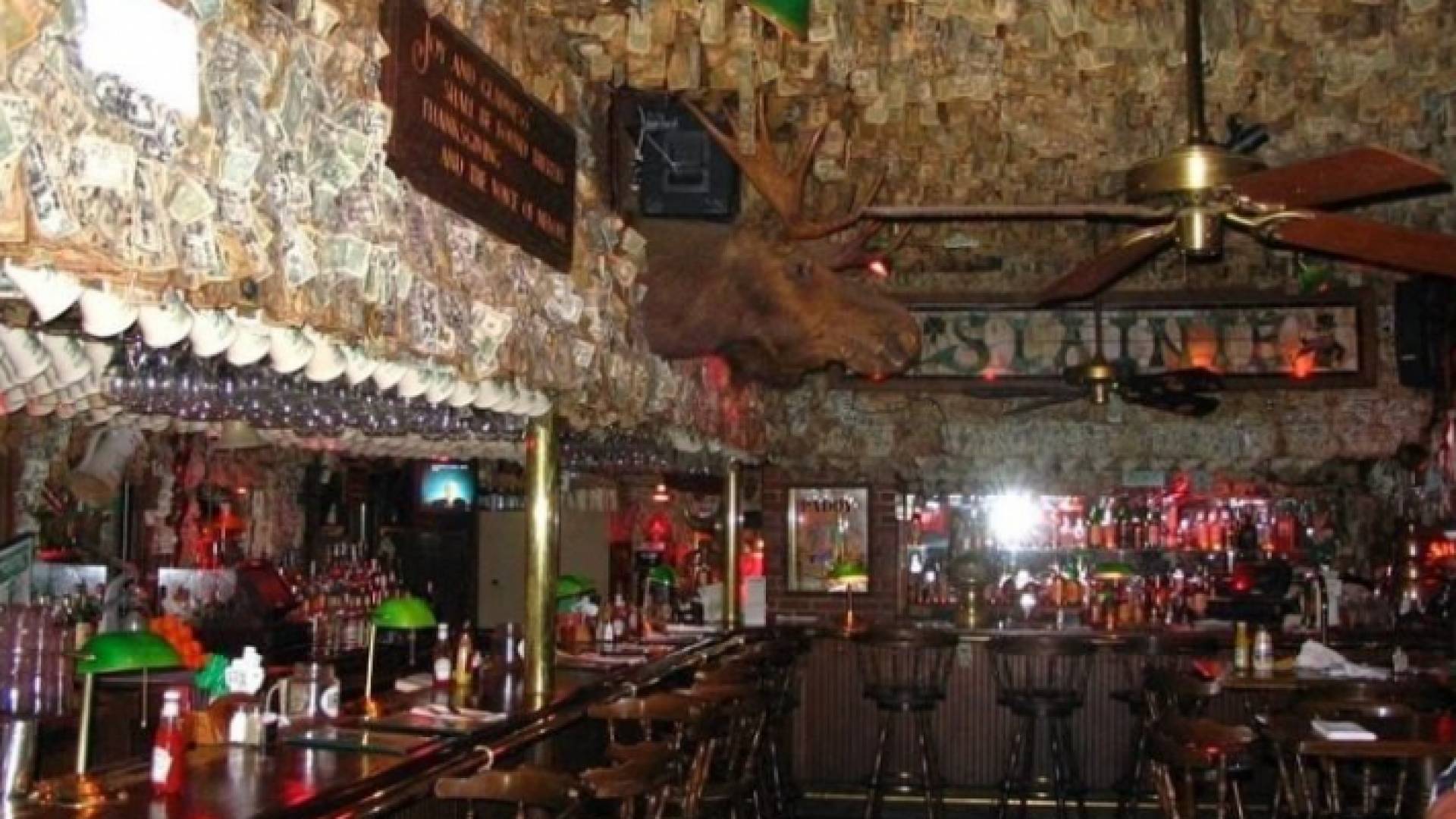 من داخل المطعم