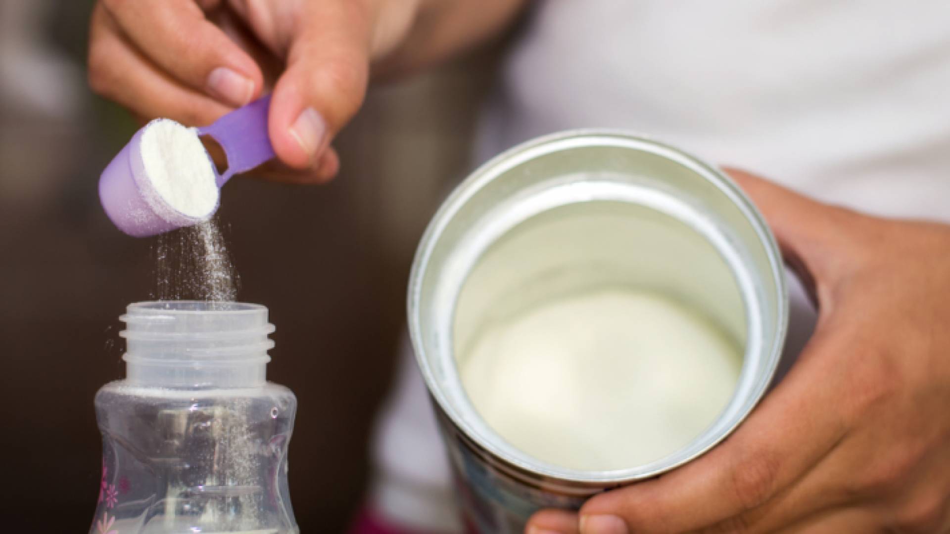 الجد قتل حفيده الرضيع أثناء نوم أمه