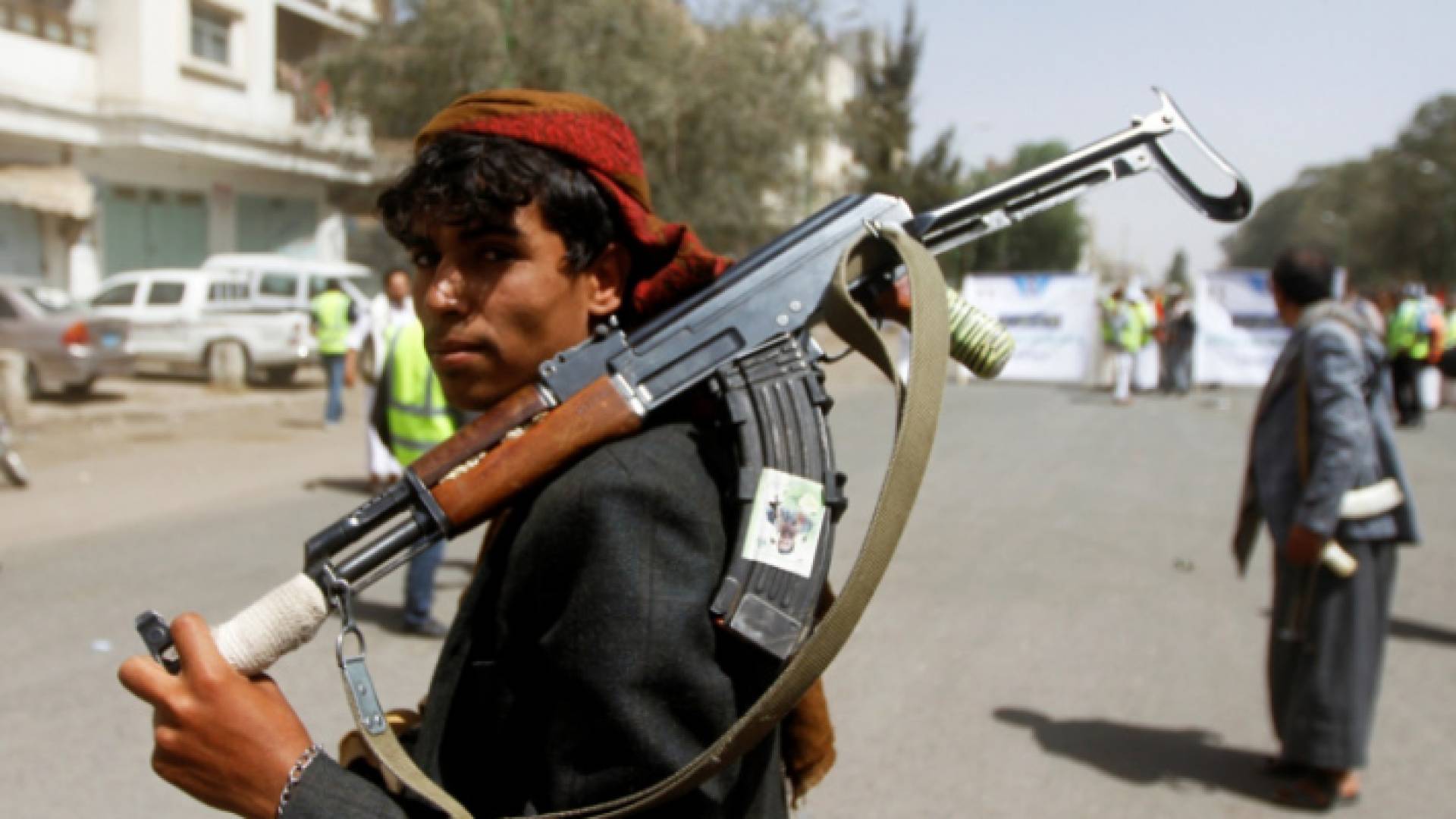 مسلح يمني