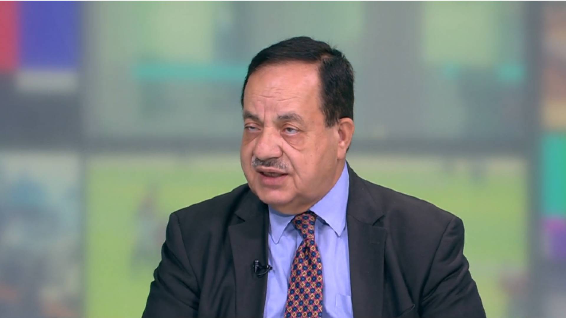 عضو لجنة الأوبئة الدكتور بسام حجاوي خلال استضافته في استديو نشرة الأخبار