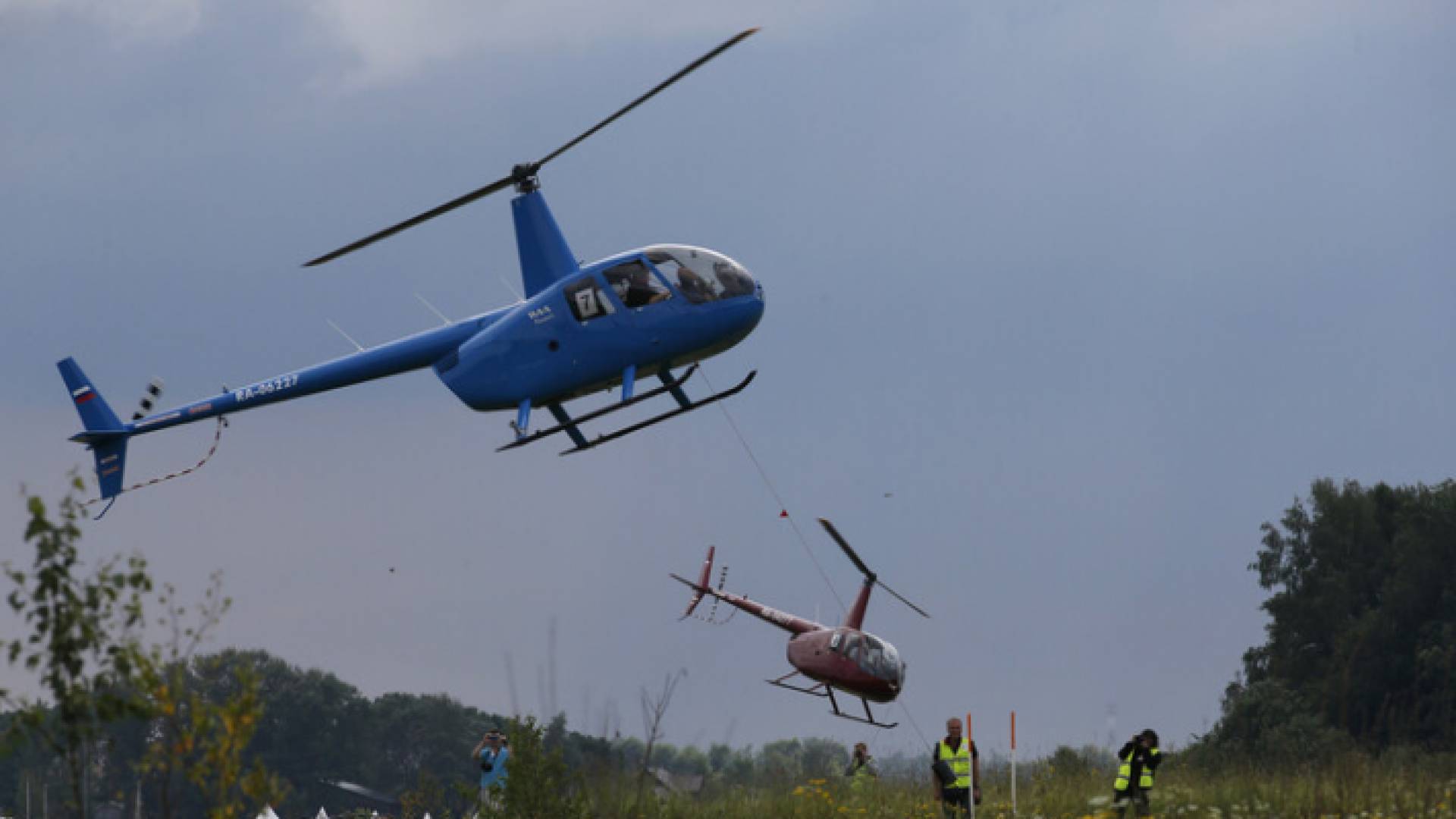 مروحية من طراز "روبنسون آر 44"