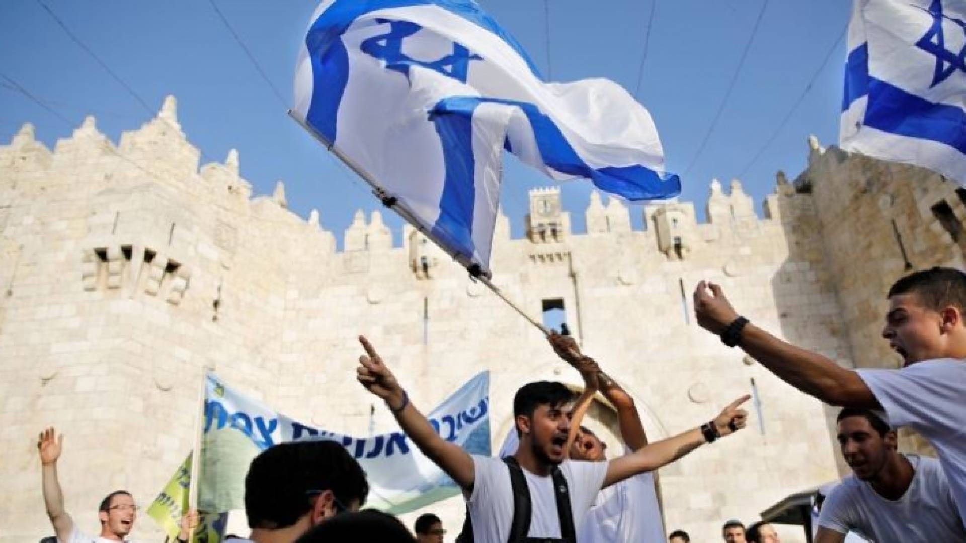 يتعمد المستوطنون إيقاع الأذى النفسي والمادي بالفلسطينيين خلال المسيرة