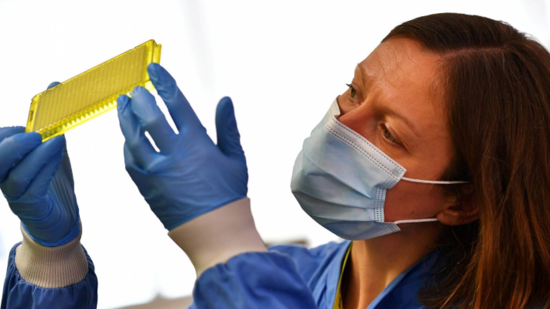 صداع وسيلان أنف من أعراض دلتا كورونا الأكثر انتشاراً