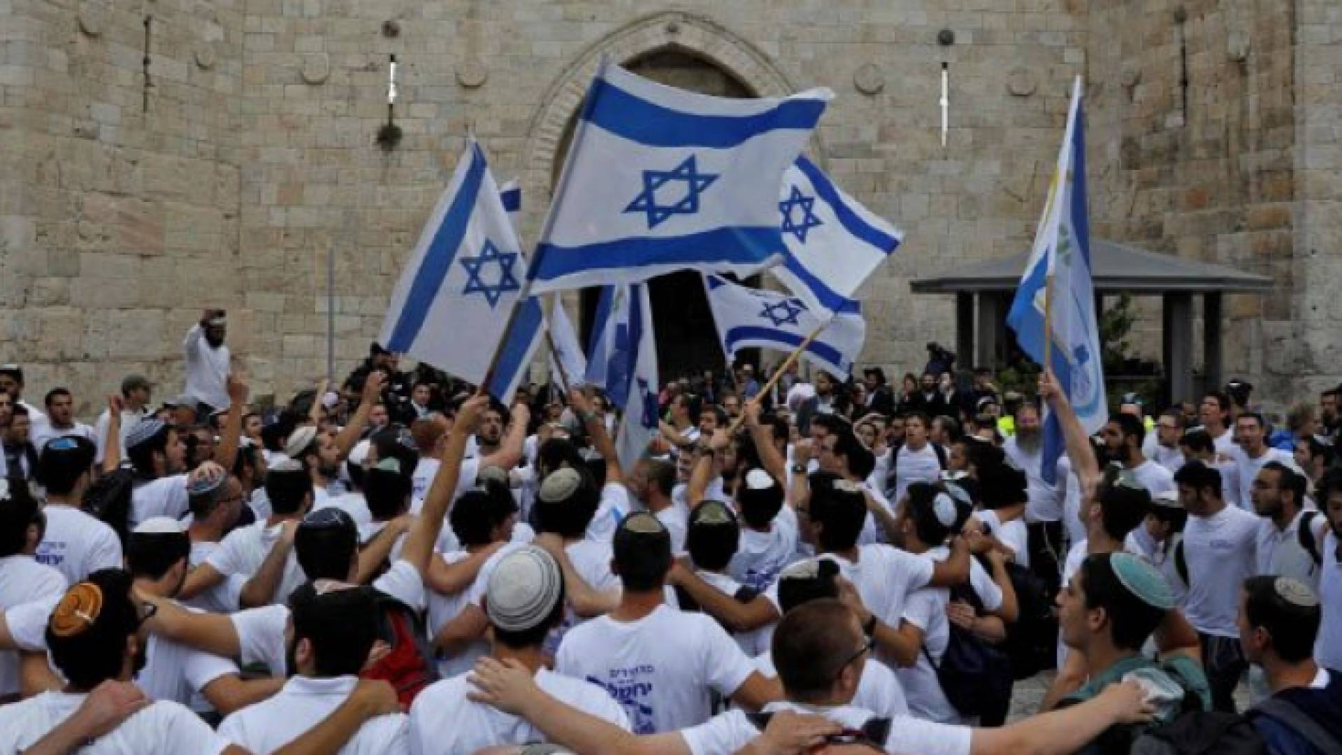 جانب من مسيرة الاعلام في القدس المحتلة