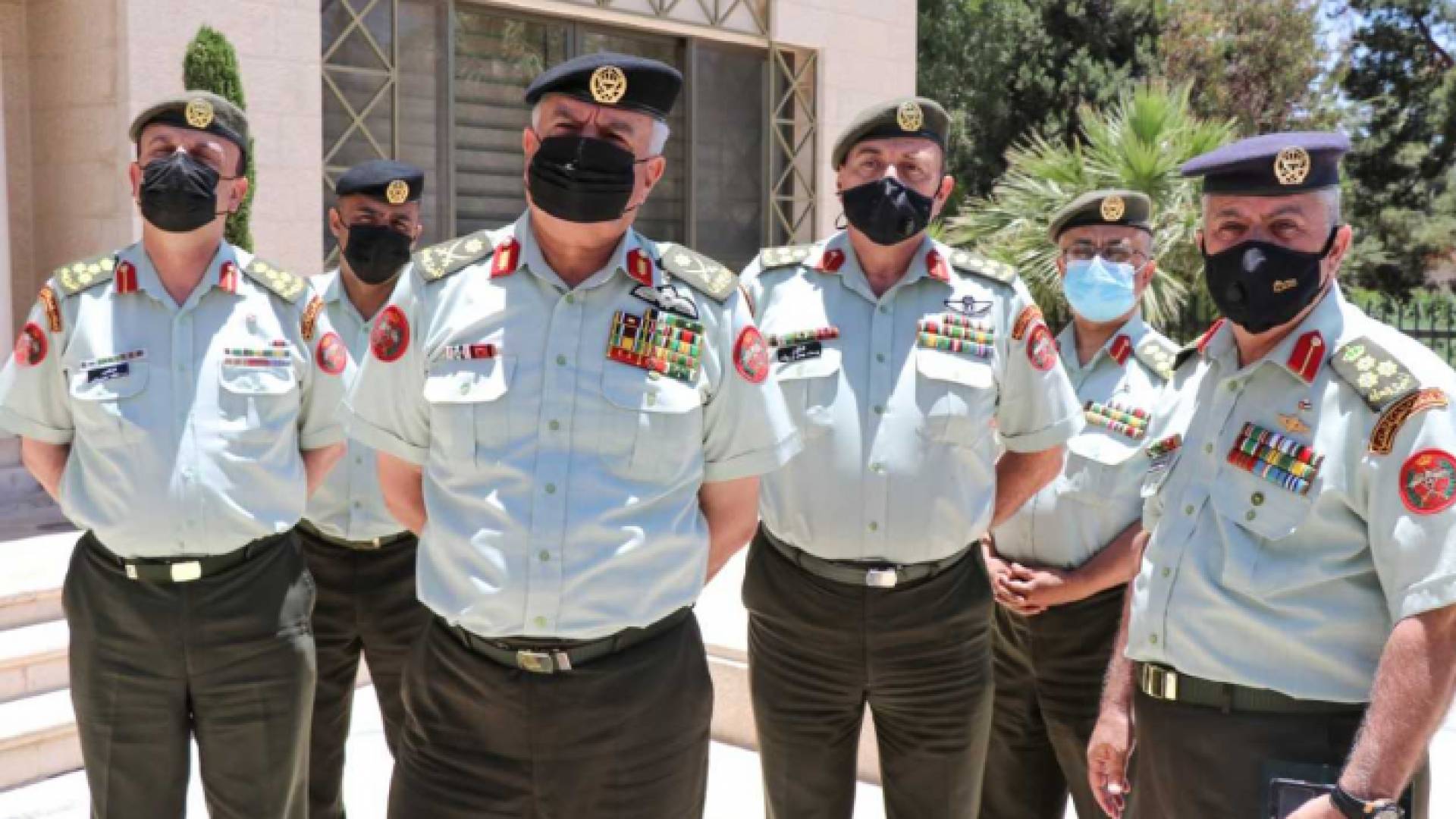 رئيس هيئة الأركان المشتركة يزور مديرية الخدمات الطبية الملكية