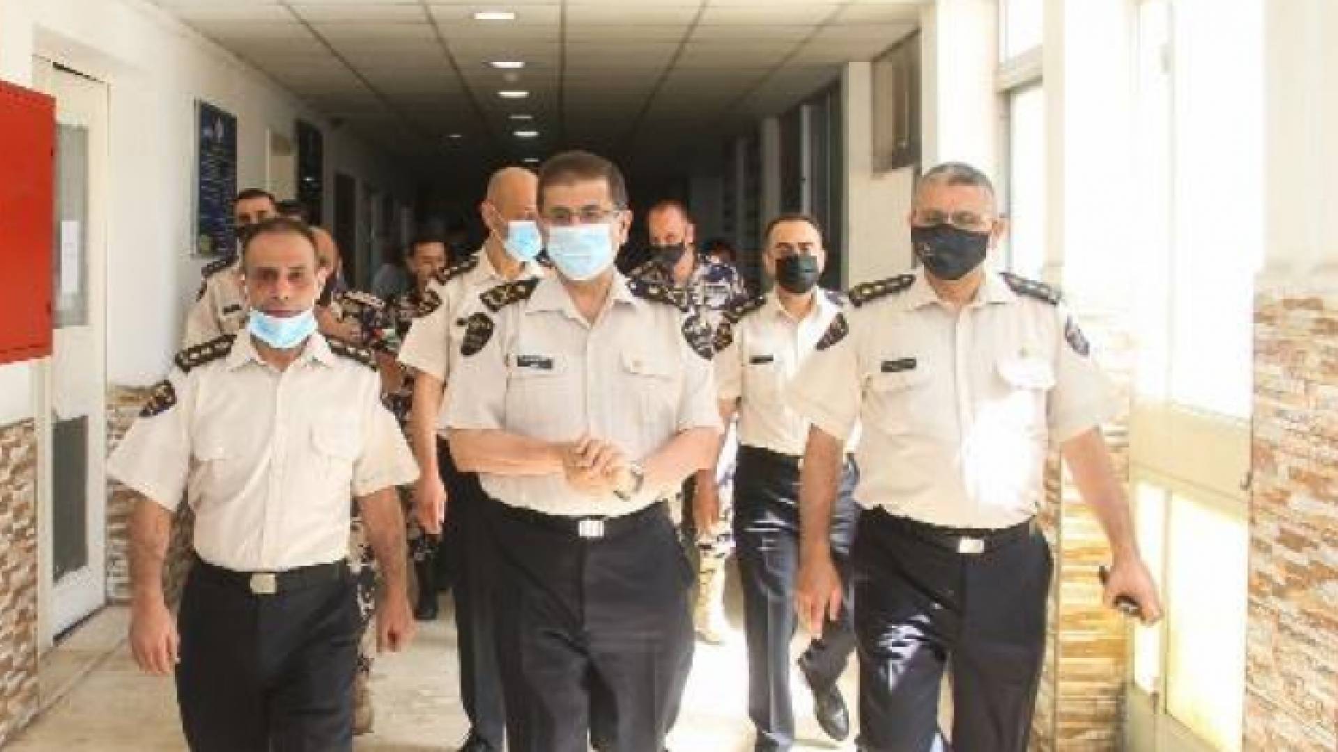 مدير عام الجمارك يدعو إلى تبسيط الاجراءات وتقديم أفضل الخدمات الجمركية